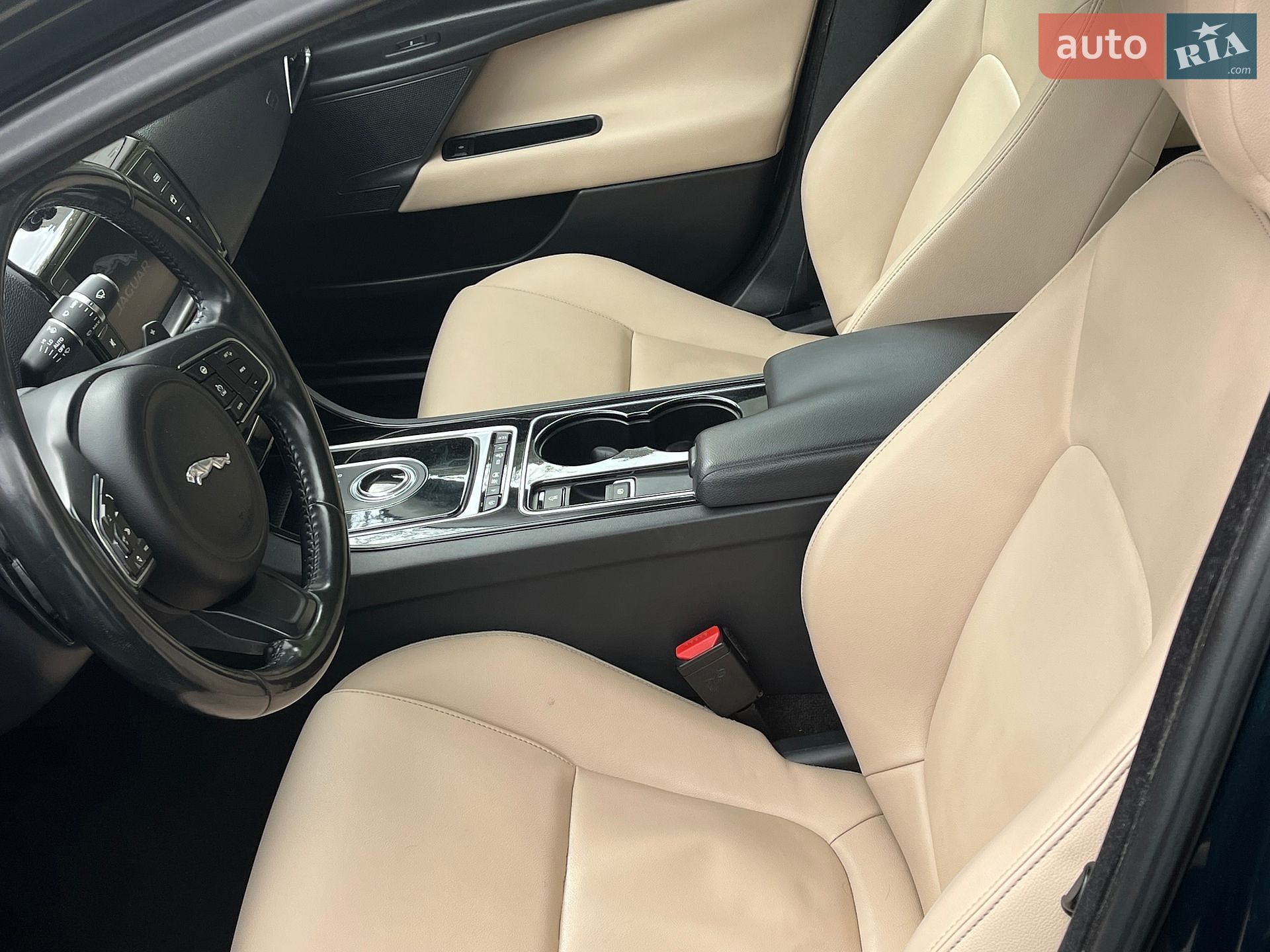 Jaguar XE 2016 VIN SAJAJ4BV3HA958378 фото оголошення 3 з 4