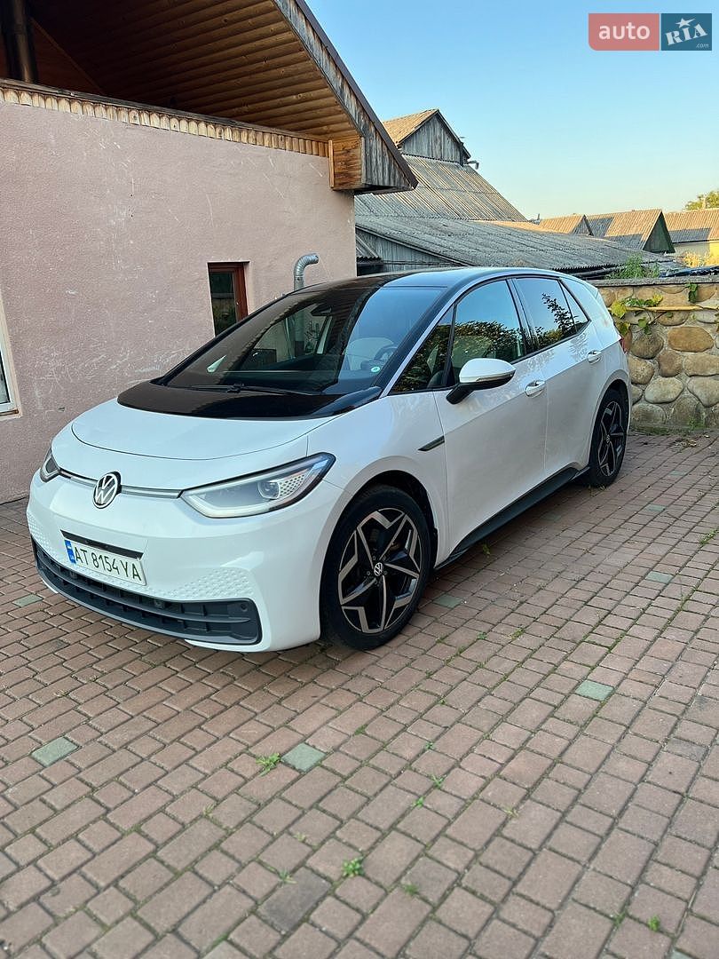 Volkswagen ID.3 2020 VIN WVWZZZE1ZLP005107 фото оголошення 2 з 16