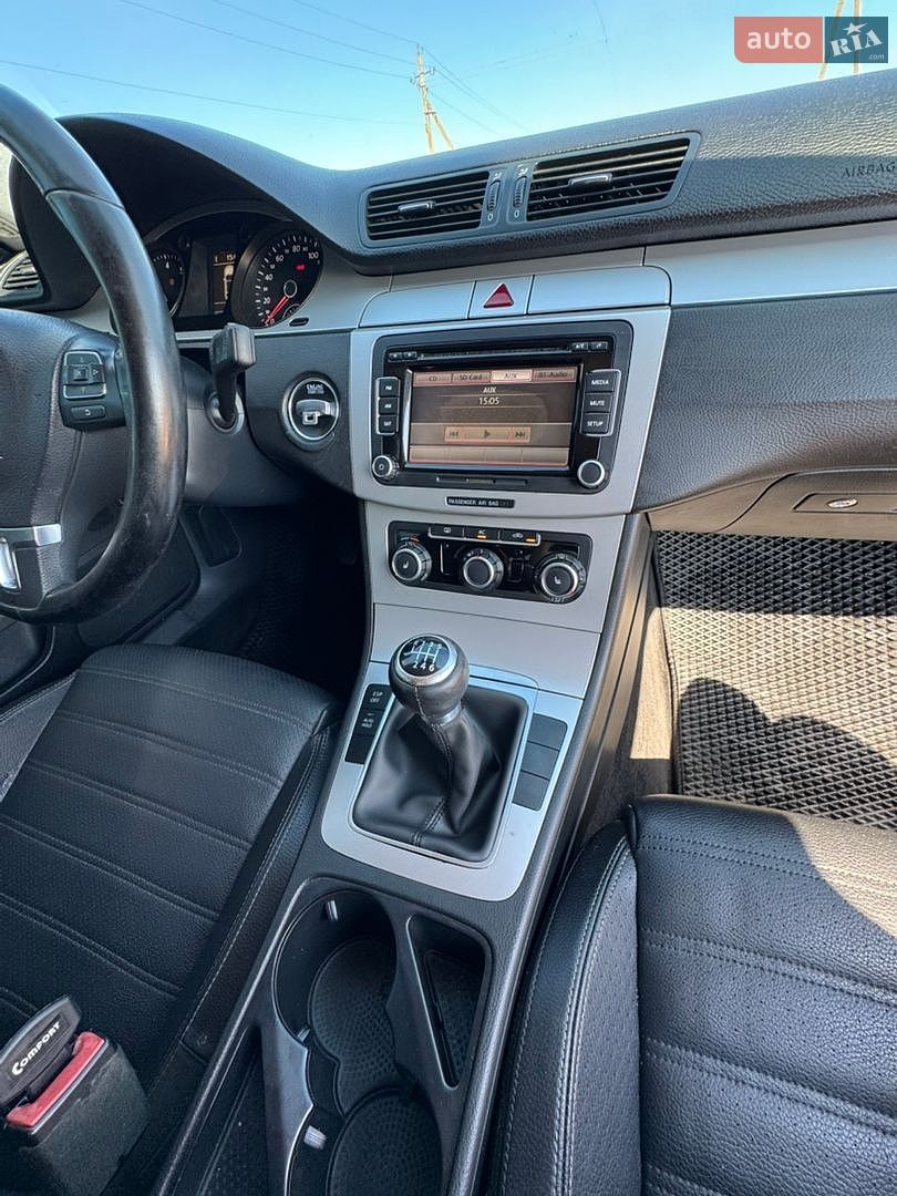 Volkswagen CC / Passat CC 2010 VIN WVWNN7AN0AE542312 фото оголошення 17 з 19