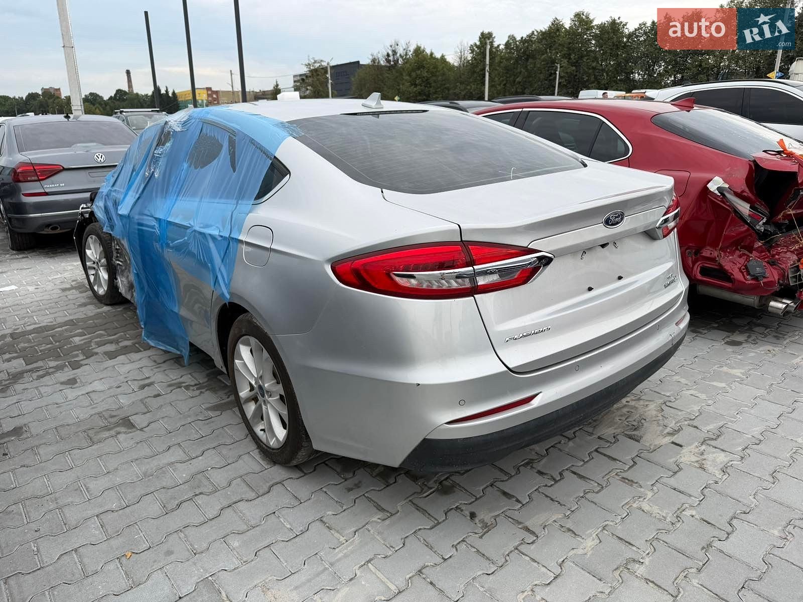 Ford Fusion 2018 VIN 3FA6P0LU4KR106321 фото оголошення 14 з 20