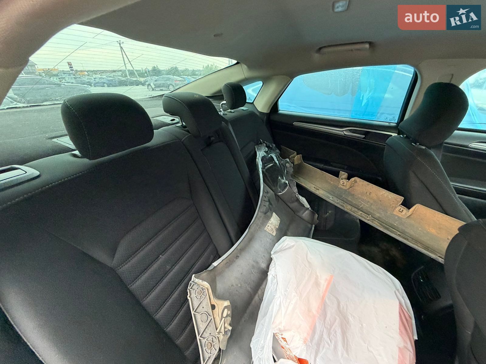 Ford Fusion 2018 VIN 3FA6P0LU4KR106321 фото оголошення 18 з 20