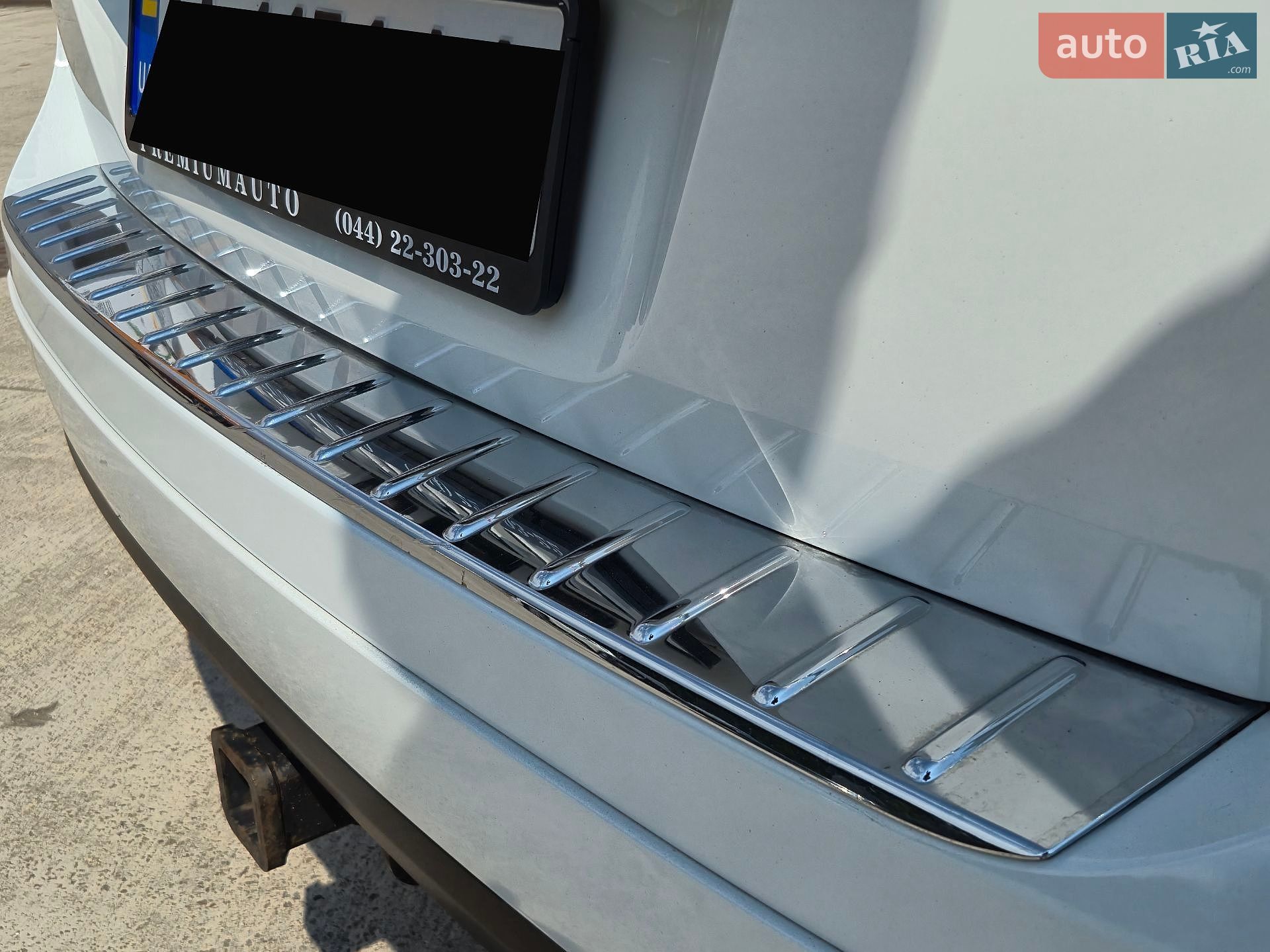 Volkswagen Touareg 2012 VIN WVGEK9BP3CD008150 фото оголошення 8 з 34