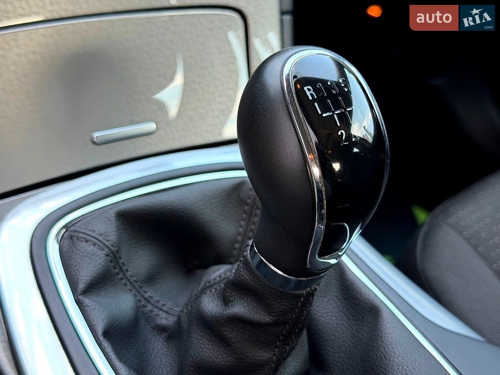 Opel Insignia 2016 VIN W0LGB5EP2G1129999 фото оголошення 32 з 51