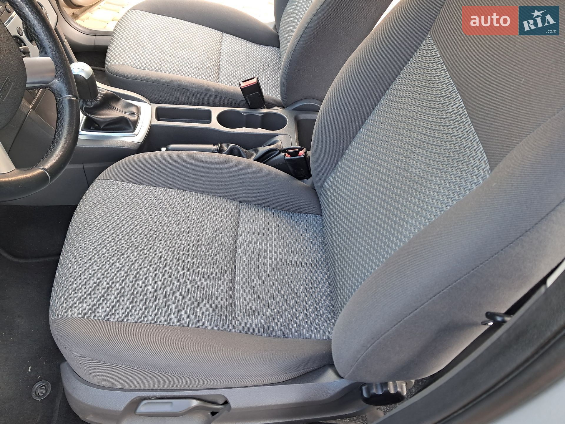 Ford Focus 2007 VIN WF0WXXGCDW7S74447 фото оголошення 7 з 9