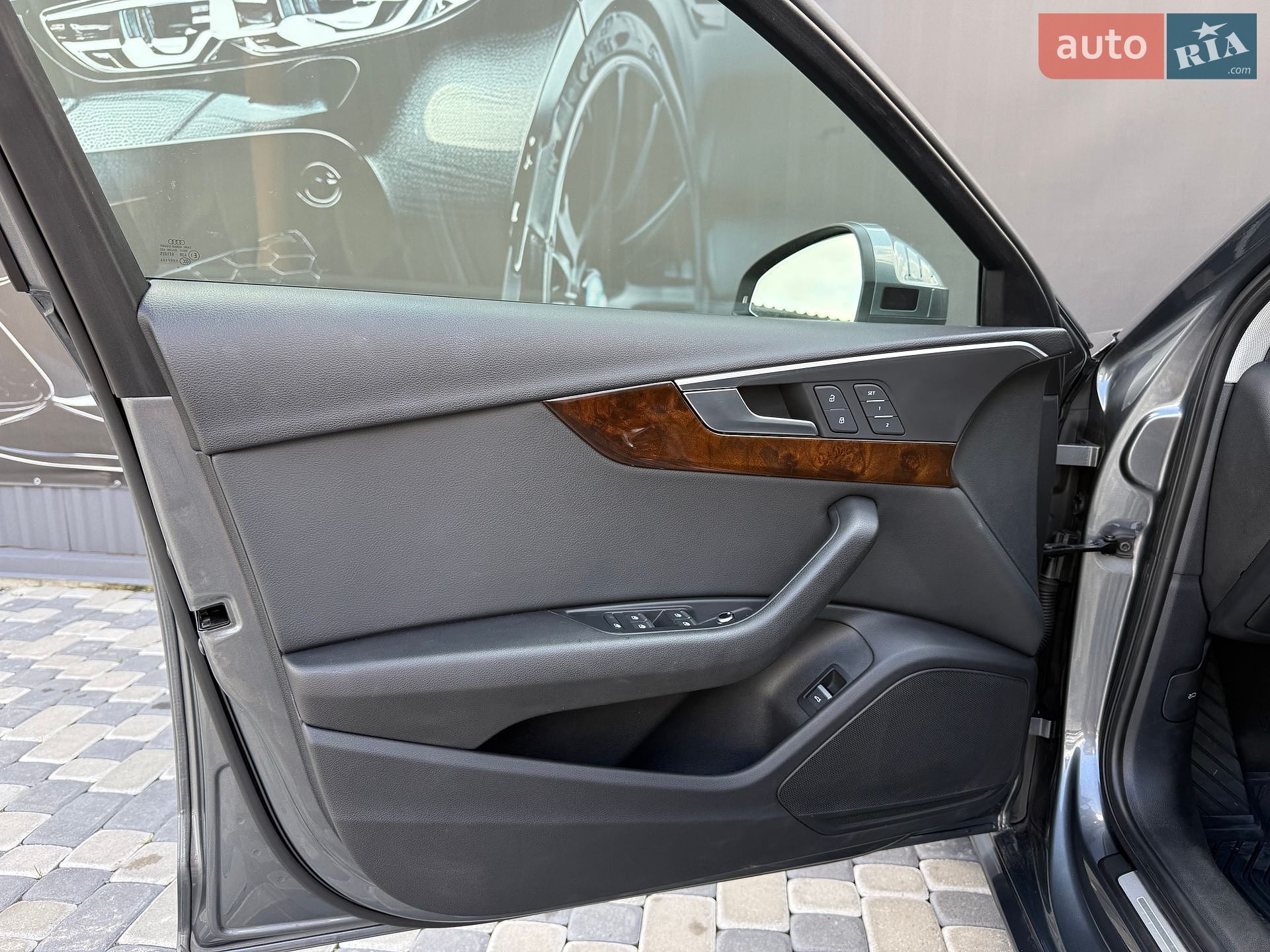 Audi A4 2019 VIN WAUDNAF44KA101992 фото оголошення 22 з 60