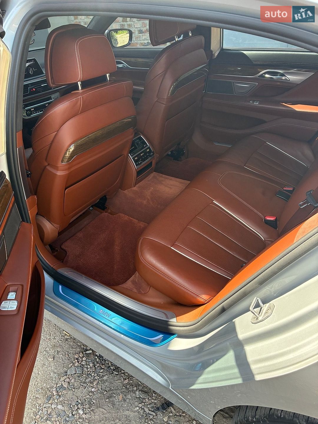 BMW 7 Series 2016 VIN WBA7E2C50HG739999 фото оголошення 4 з 12