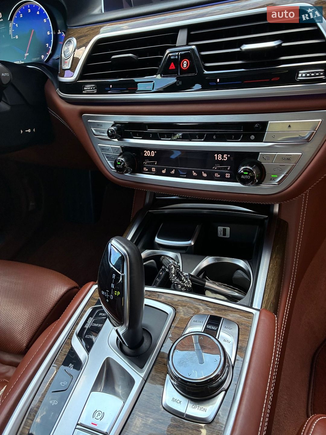 BMW 7 Series 2016 VIN WBA7E2C50HG739999 фото оголошення 8 з 12