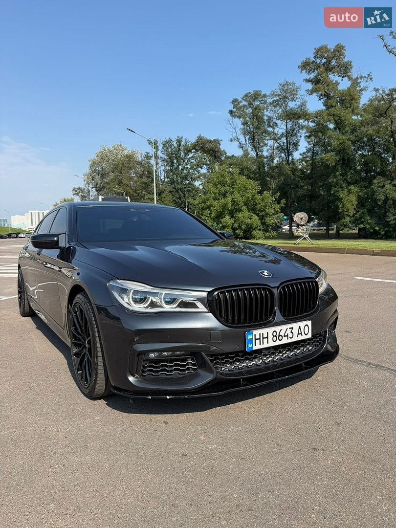 BMW 7 Series 2015 VIN WBA7E2C55GG547332 фото оголошення 4 з 13