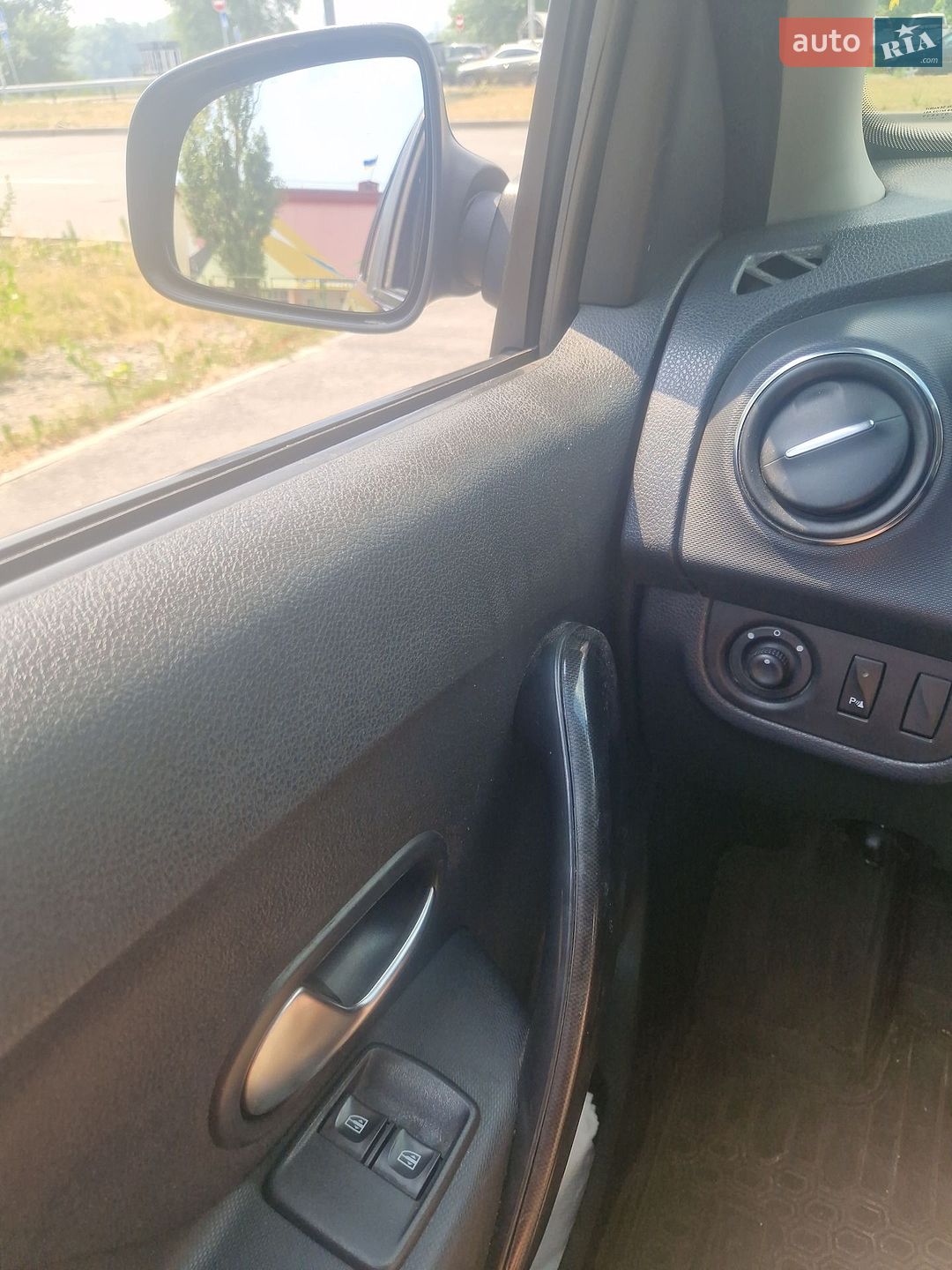 Dacia Logan MCV 2018 VIN UU17SDMC561324752 фото оголошення 18 з 23