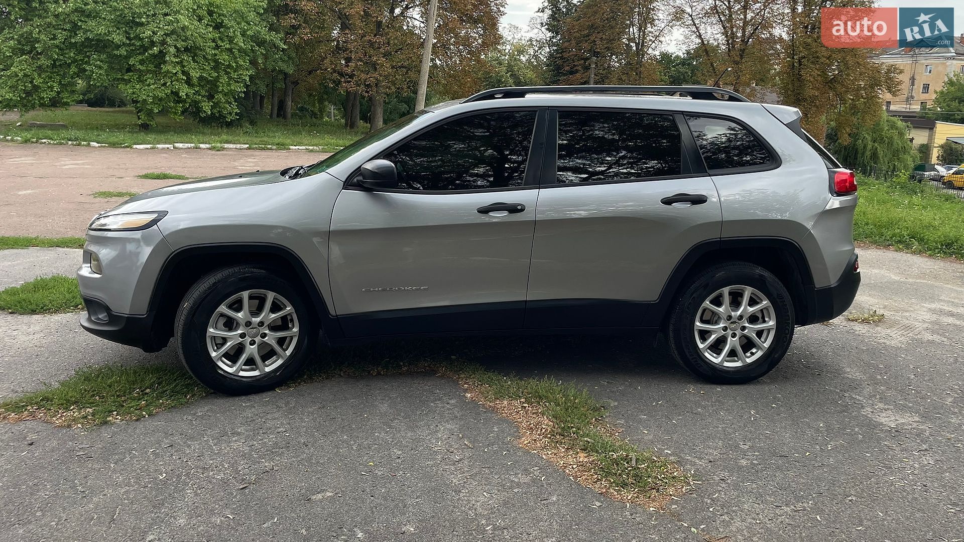 Jeep Cherokee 2015 VIN 1C4PJMAB1FW774766 фото оголошення 8 з 24