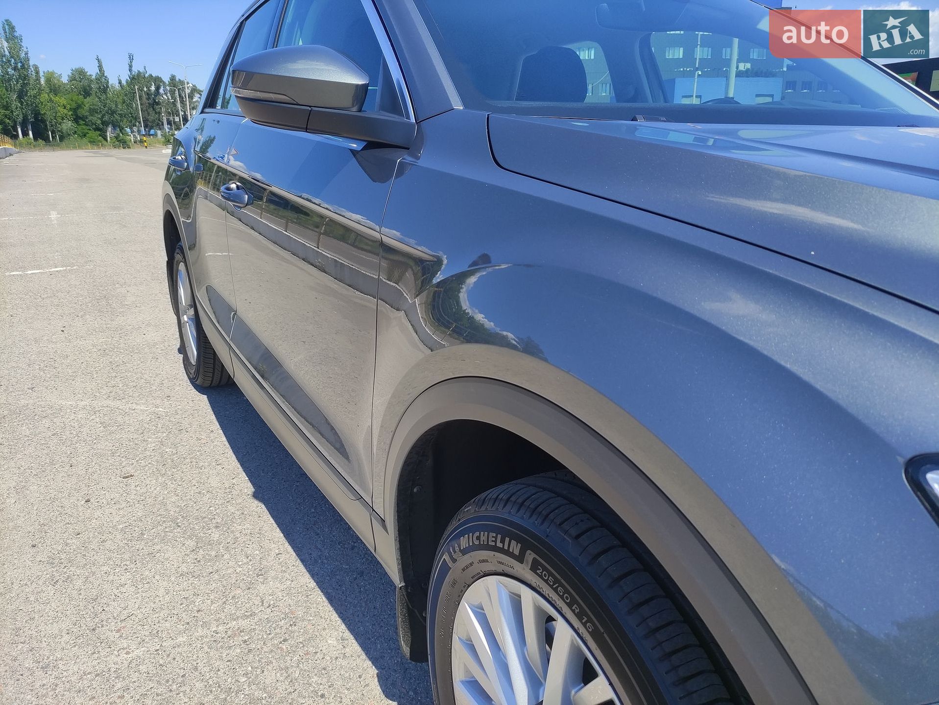 Volkswagen T-Roc 2019 VIN WVGZZZA1ZLV001058 фото оголошення 17 з 143