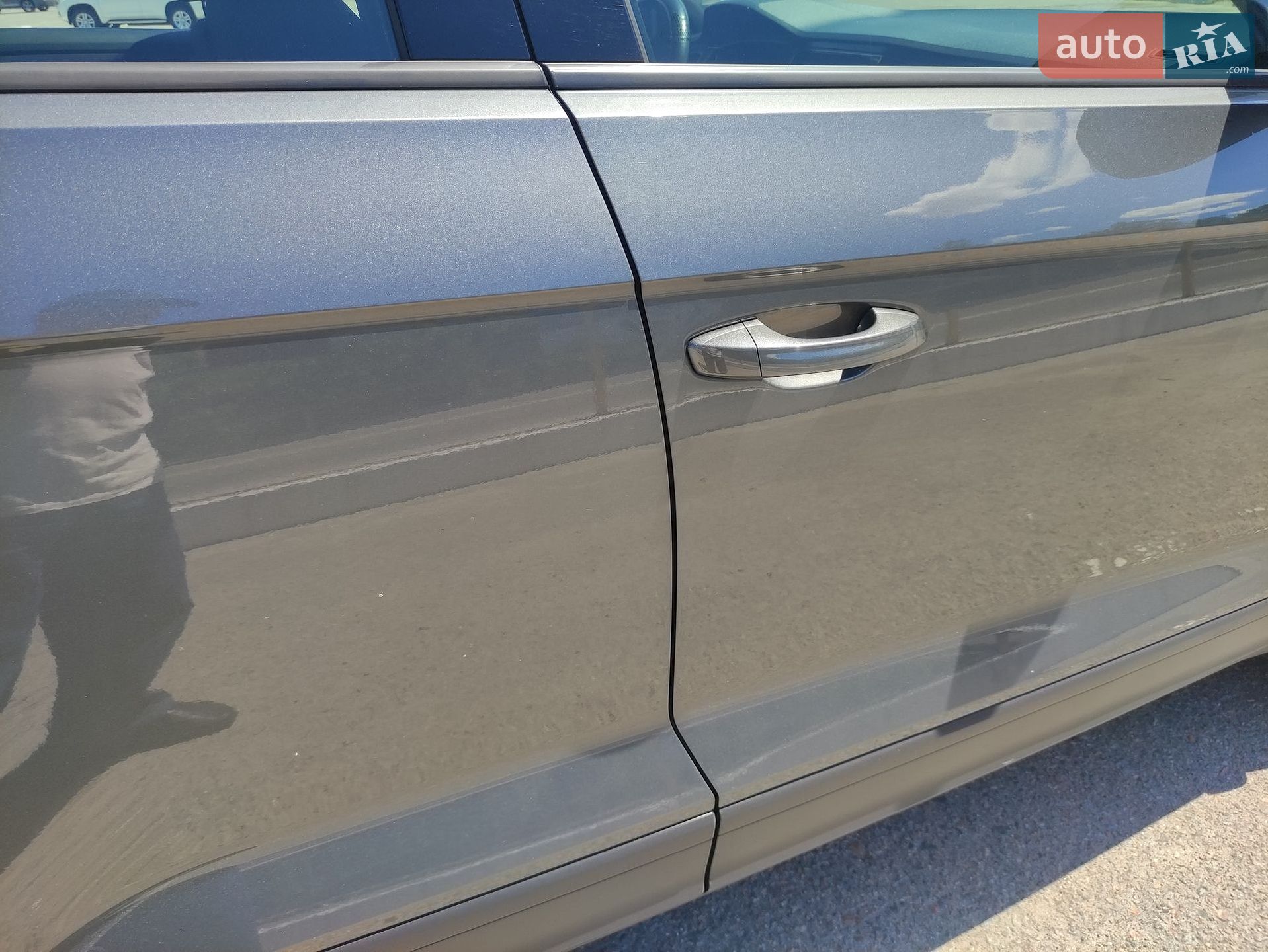 Volkswagen T-Roc 2019 VIN WVGZZZA1ZLV001058 фото оголошення 22 з 143