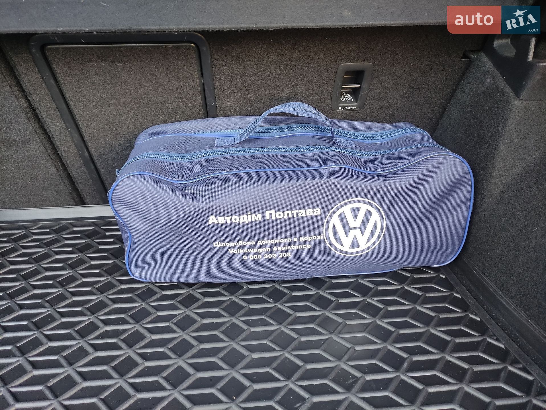 Volkswagen T-Roc 2019 VIN WVGZZZA1ZLV001058 фото оголошення 61 з 143