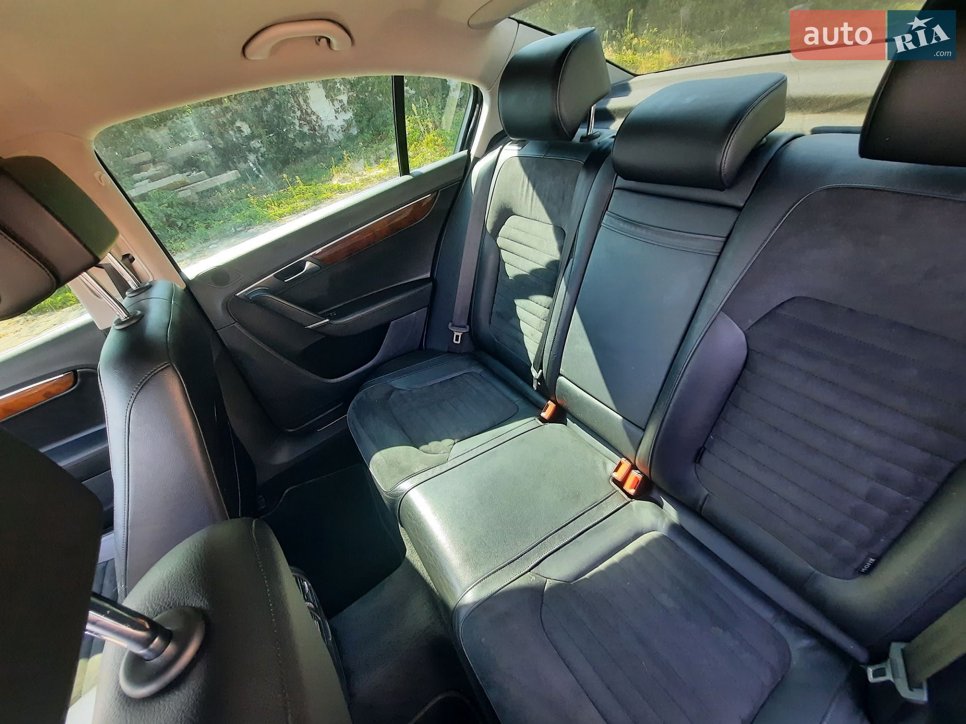 Volkswagen Passat 2011 VIN WVWZZZ3GZCP021352 фото оголошення 10 з 18