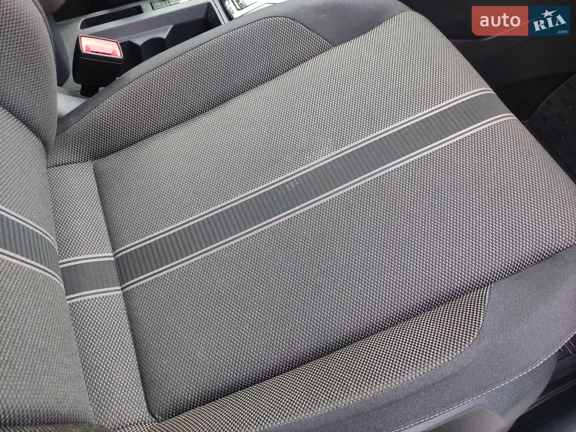 Volkswagen T-Roc 2019 VIN WVGZZZA1ZLV001058 фото оголошення 94 з 143