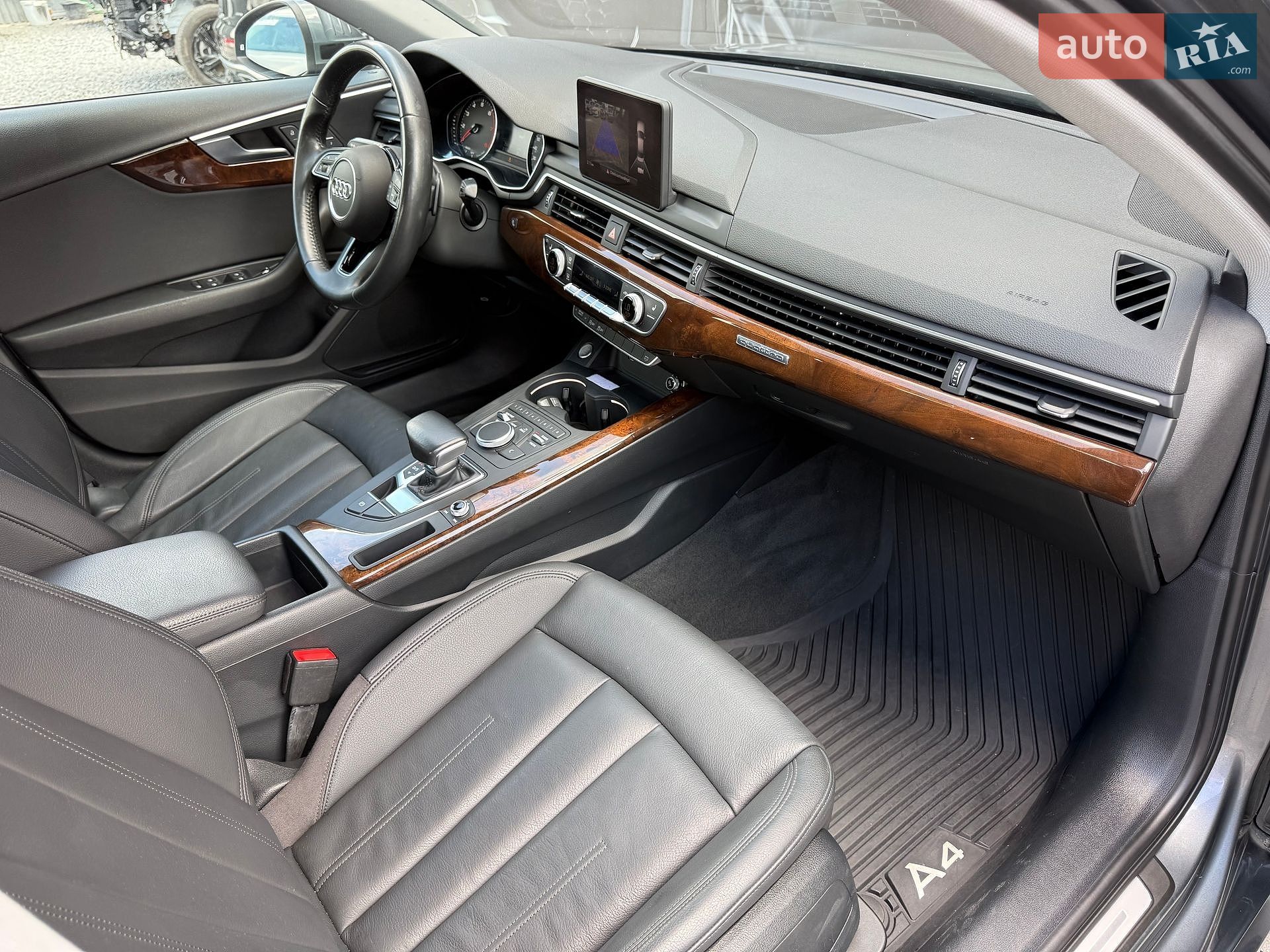 Audi A4 2019 VIN WAUDNAF44KA101992 фото оголошення 43 з 60