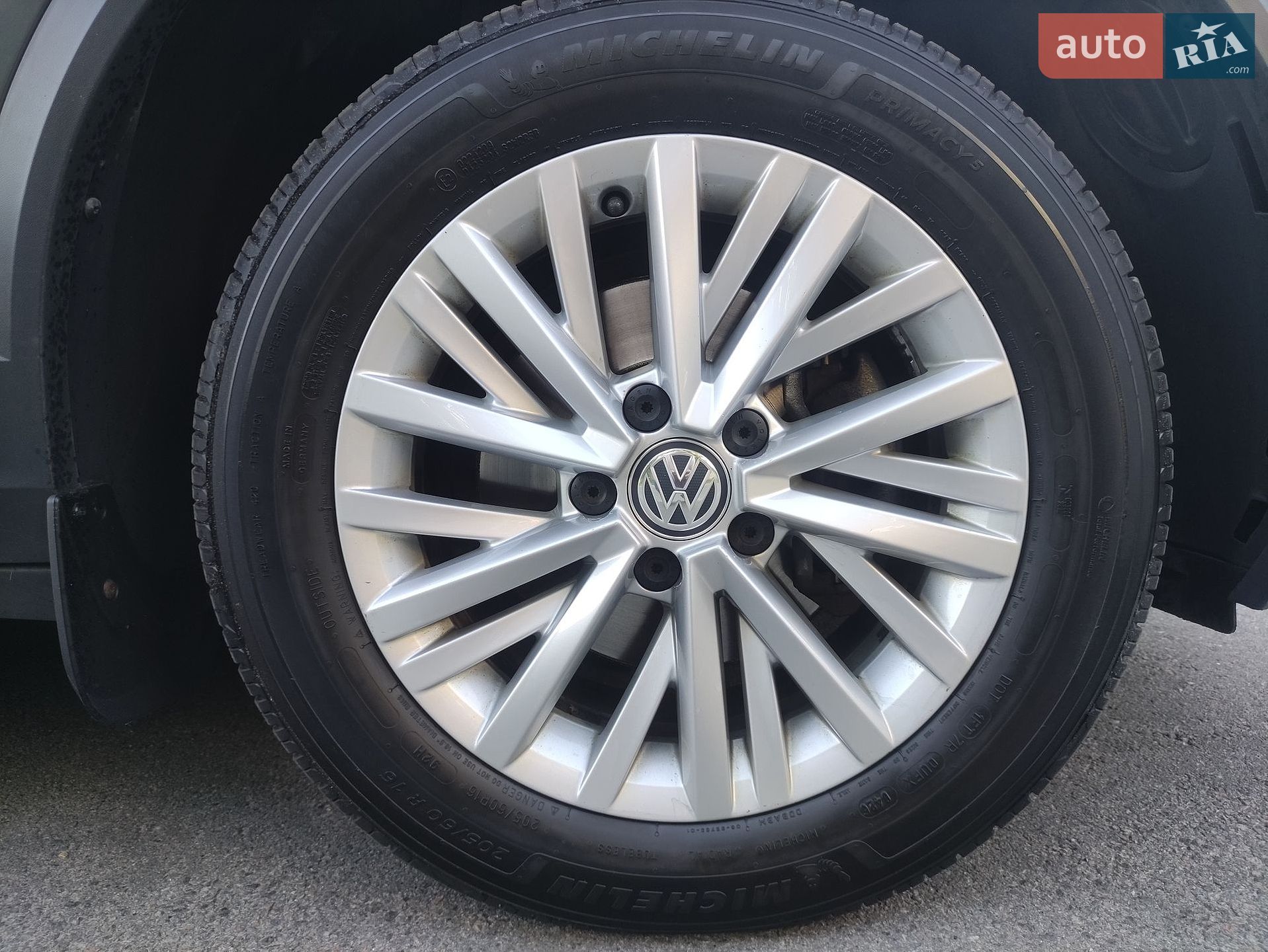 Volkswagen T-Roc 2019 VIN WVGZZZA1ZLV001058 фото оголошення 126 з 143