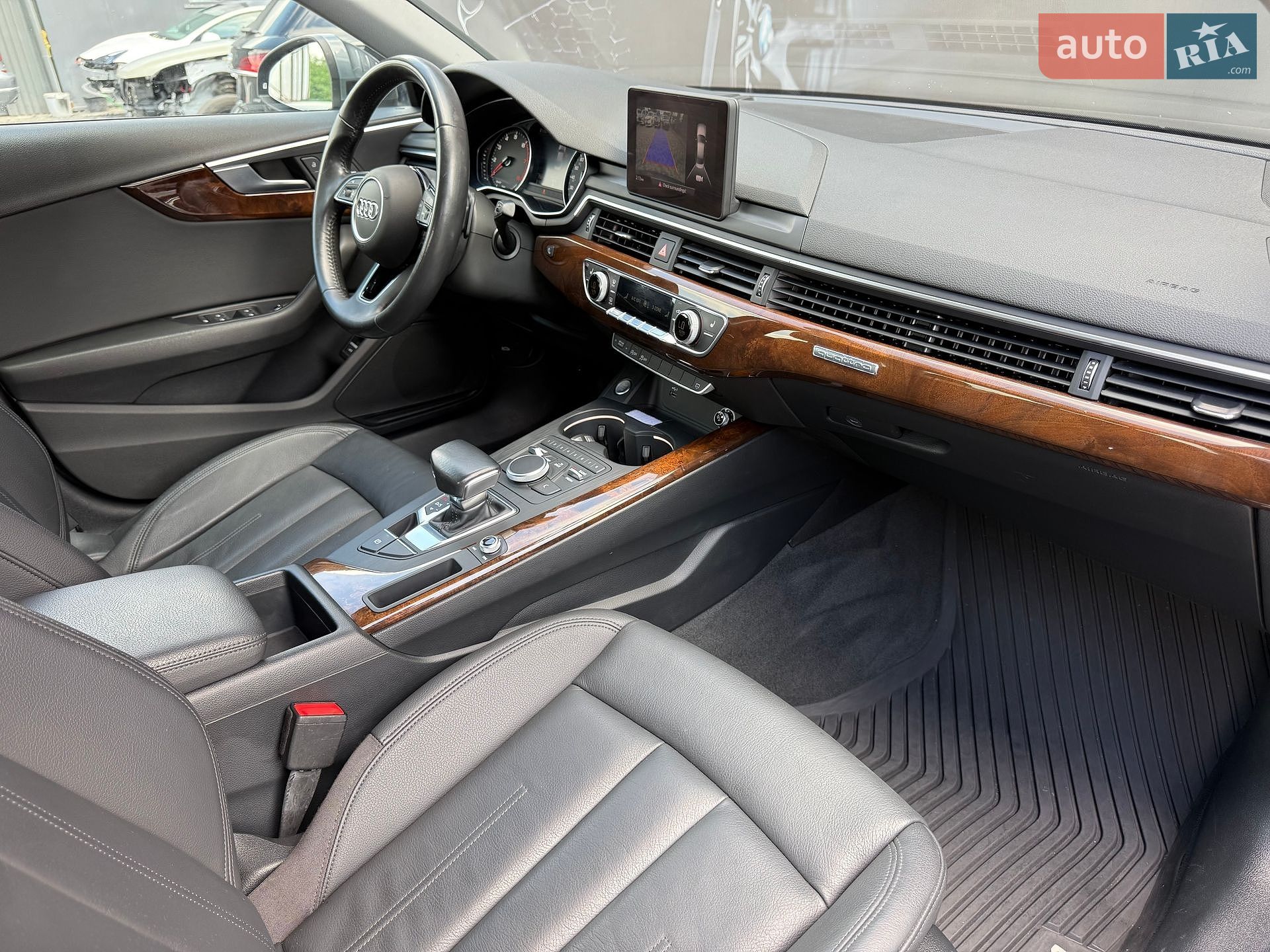 Audi A4 2019 VIN WAUDNAF44KA101992 фото оголошення 44 з 60
