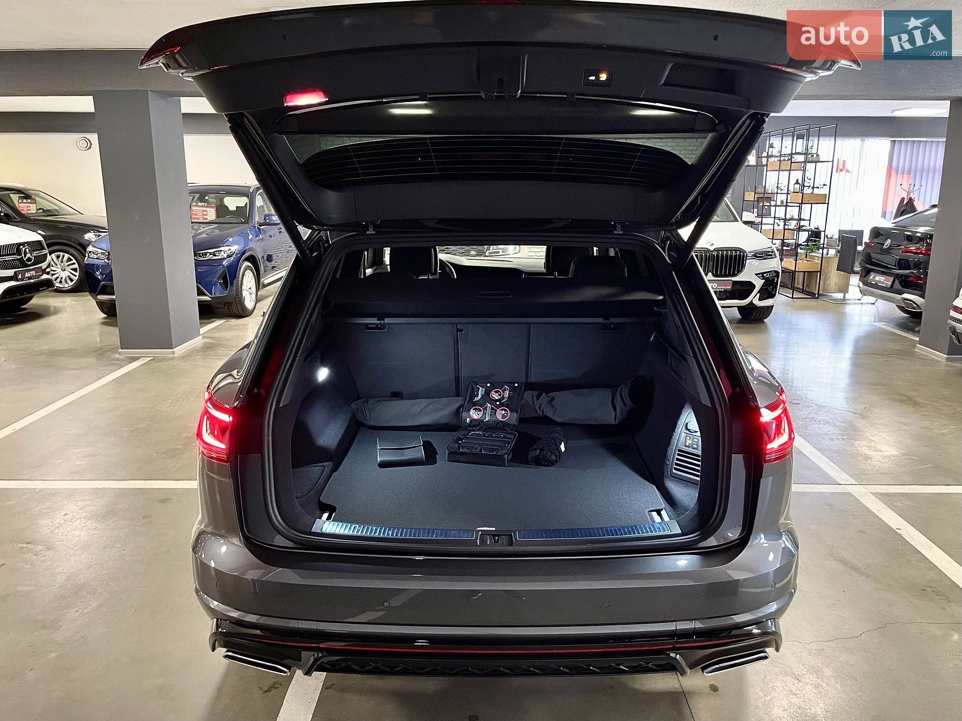 Volkswagen Touareg 2026 VIN WVGZZZCR1TD017989 фото оголошення 25 з 68