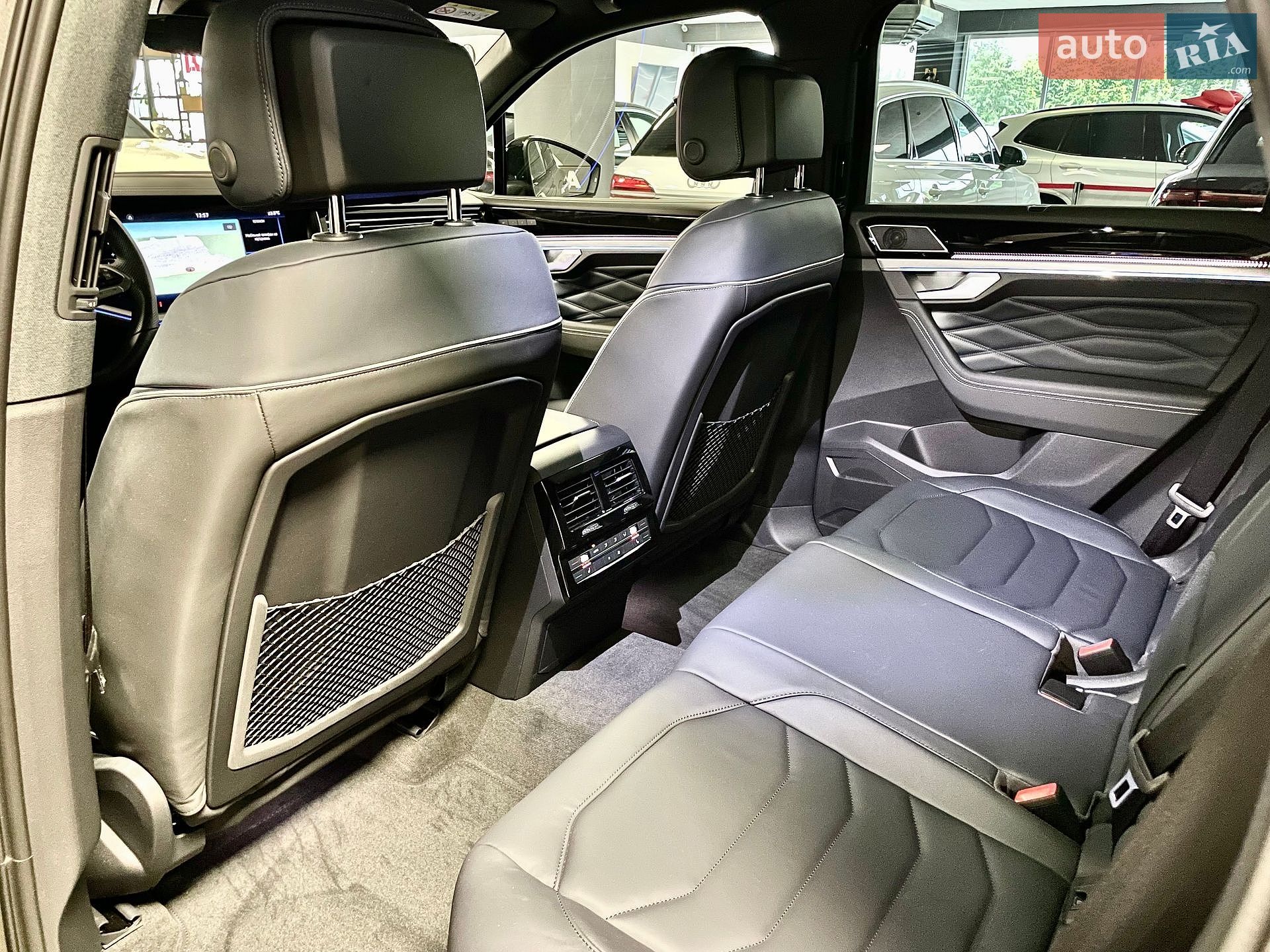 Volkswagen Touareg 2026 VIN WVGZZZCR1TD017989 фото оголошення 38 з 68