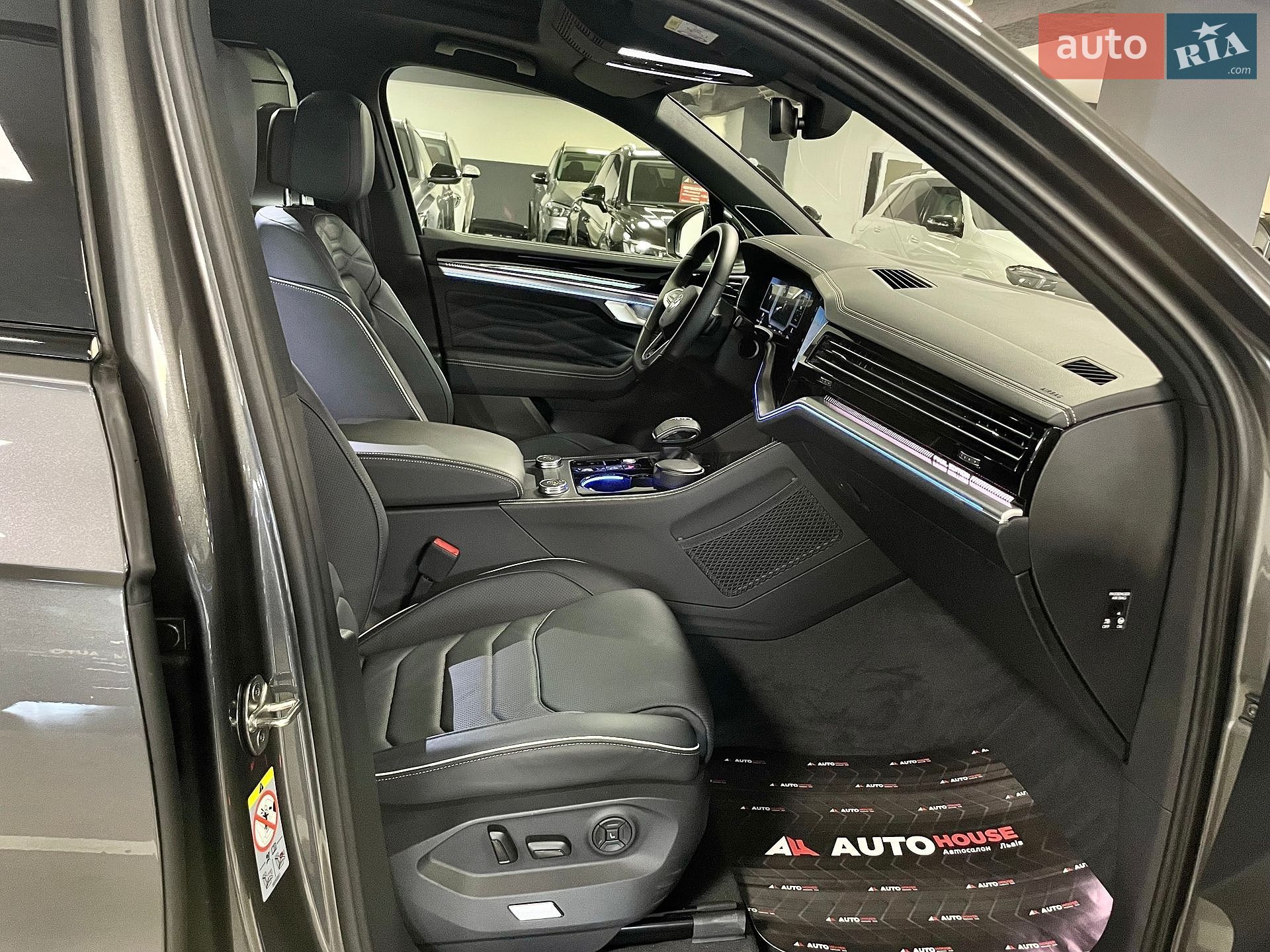 Volkswagen Touareg 2026 VIN WVGZZZCR1TD017989 фото оголошення 47 з 68