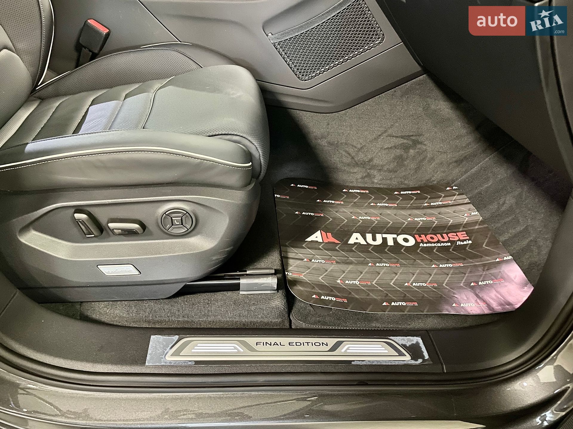 Volkswagen Touareg 2026 VIN WVGZZZCR1TD017989 фото оголошення 49 з 68