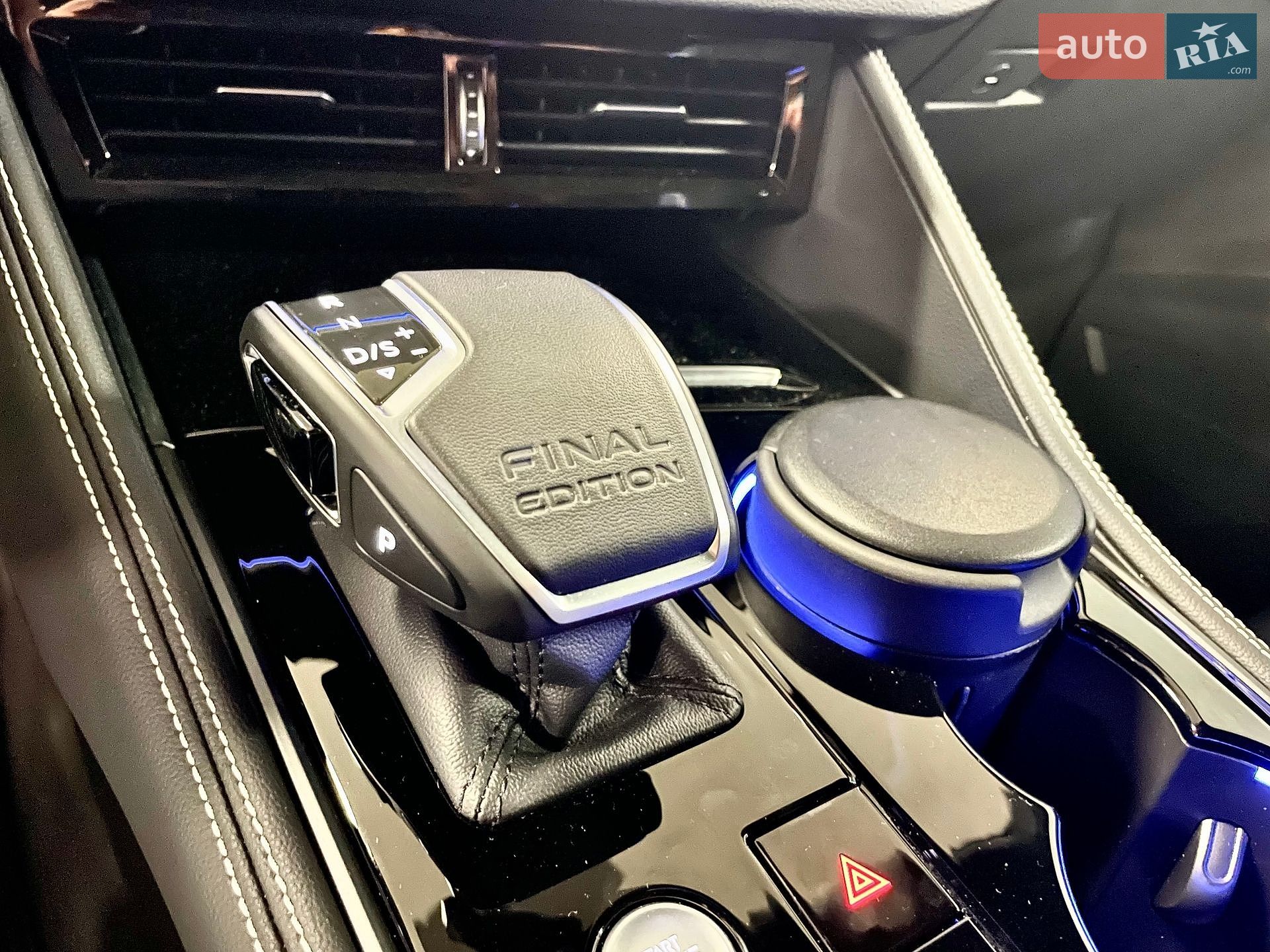 Volkswagen Touareg 2026 VIN WVGZZZCR1TD017989 фото оголошення 64 з 68