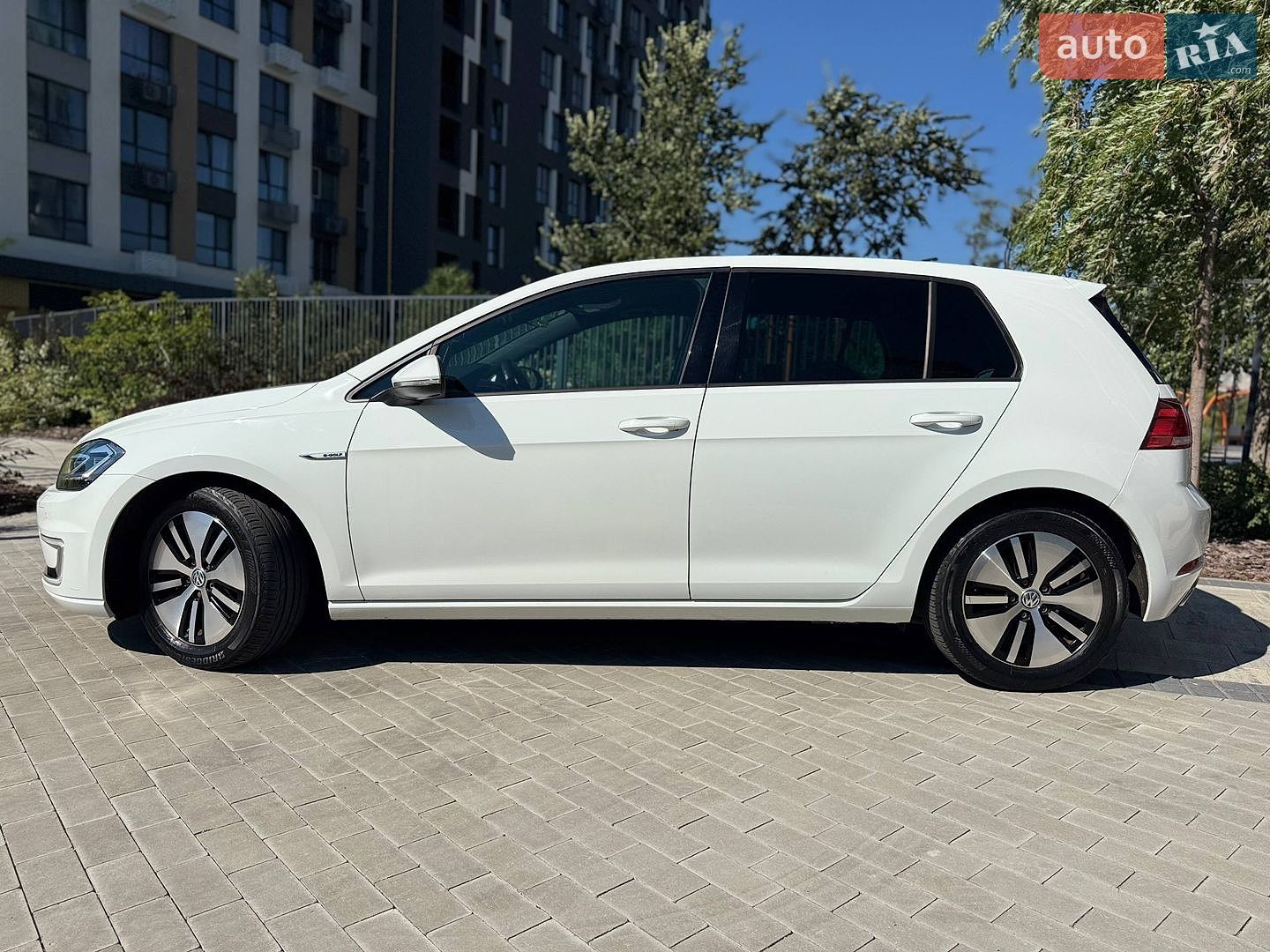 Volkswagen e-Golf 2018 VIN WVWZZZAUZJW902912 фото оголошення 8 з 30