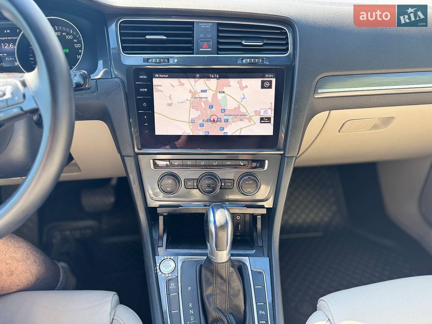 Volkswagen e-Golf 2018 VIN WVWZZZAUZJW902912 фото оголошення 14 з 30