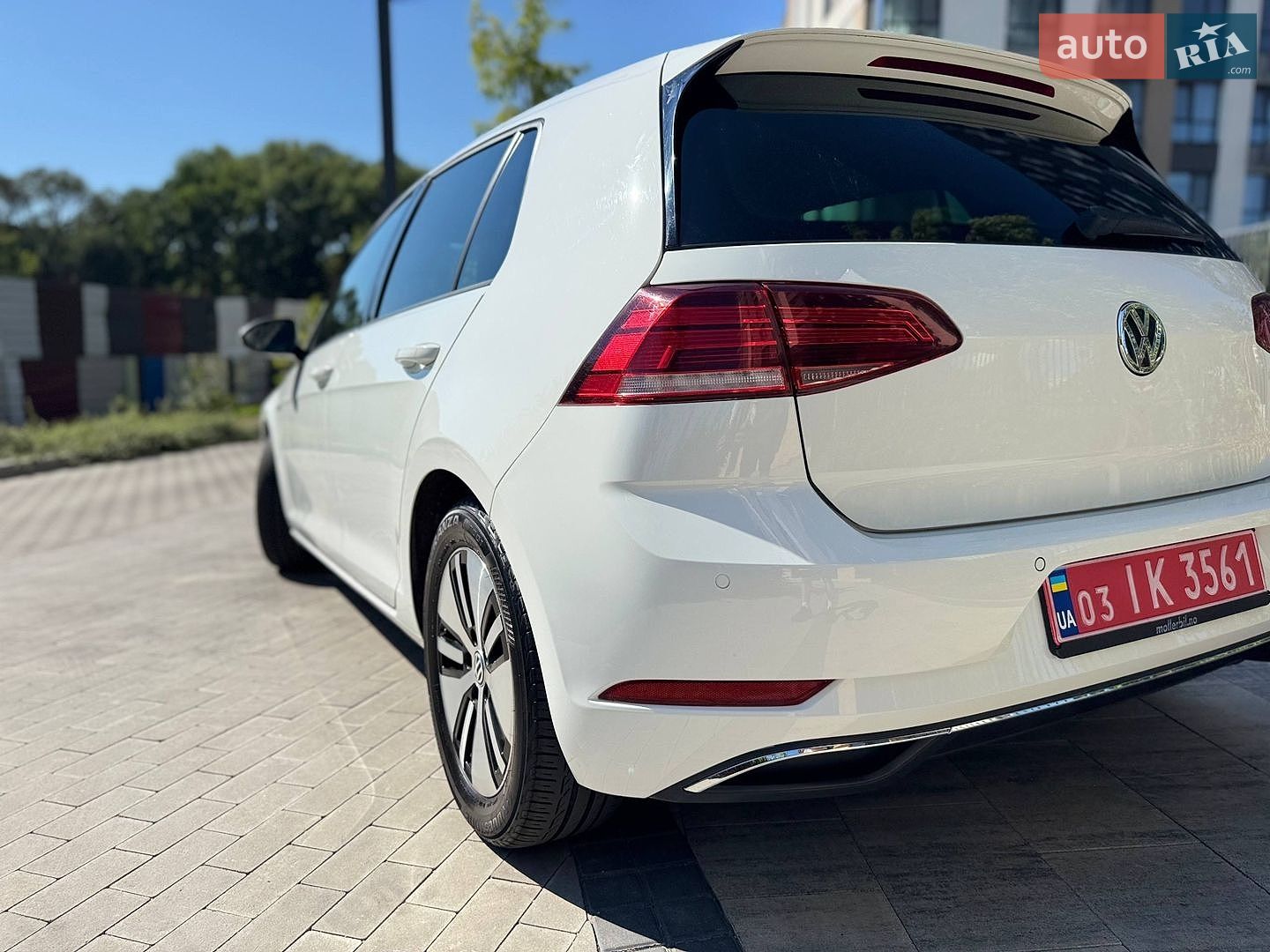 Volkswagen e-Golf 2018 VIN WVWZZZAUZJW902912 фото оголошення 17 з 30