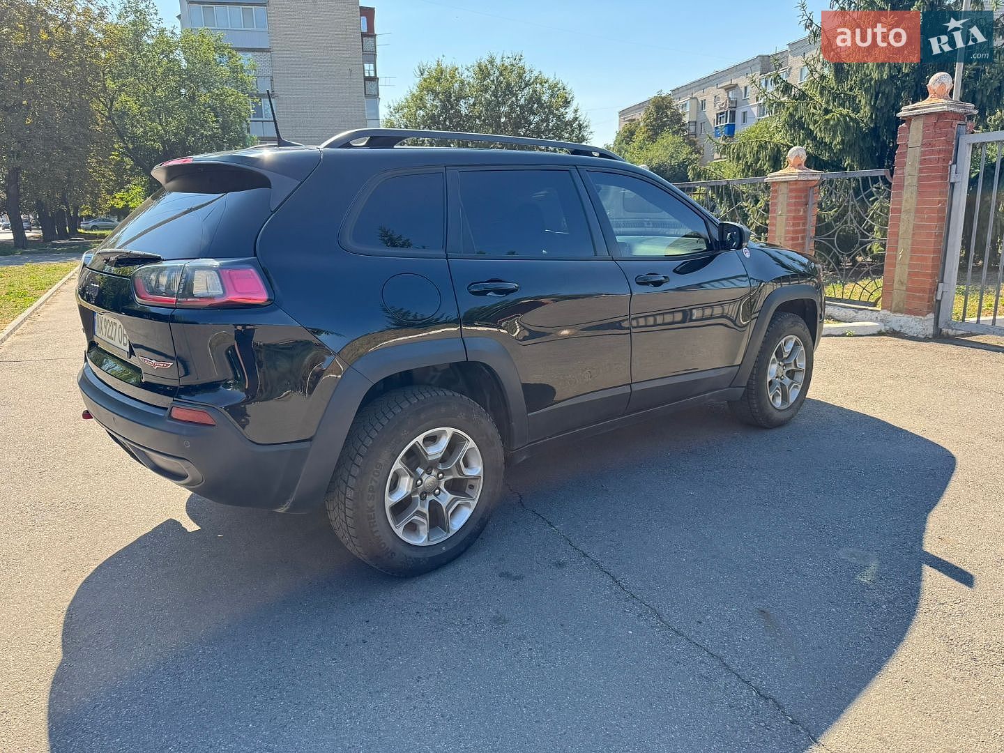 Jeep Cherokee 2018 VIN 1C4PJMBX0KD328611 фото оголошення 7 з 21