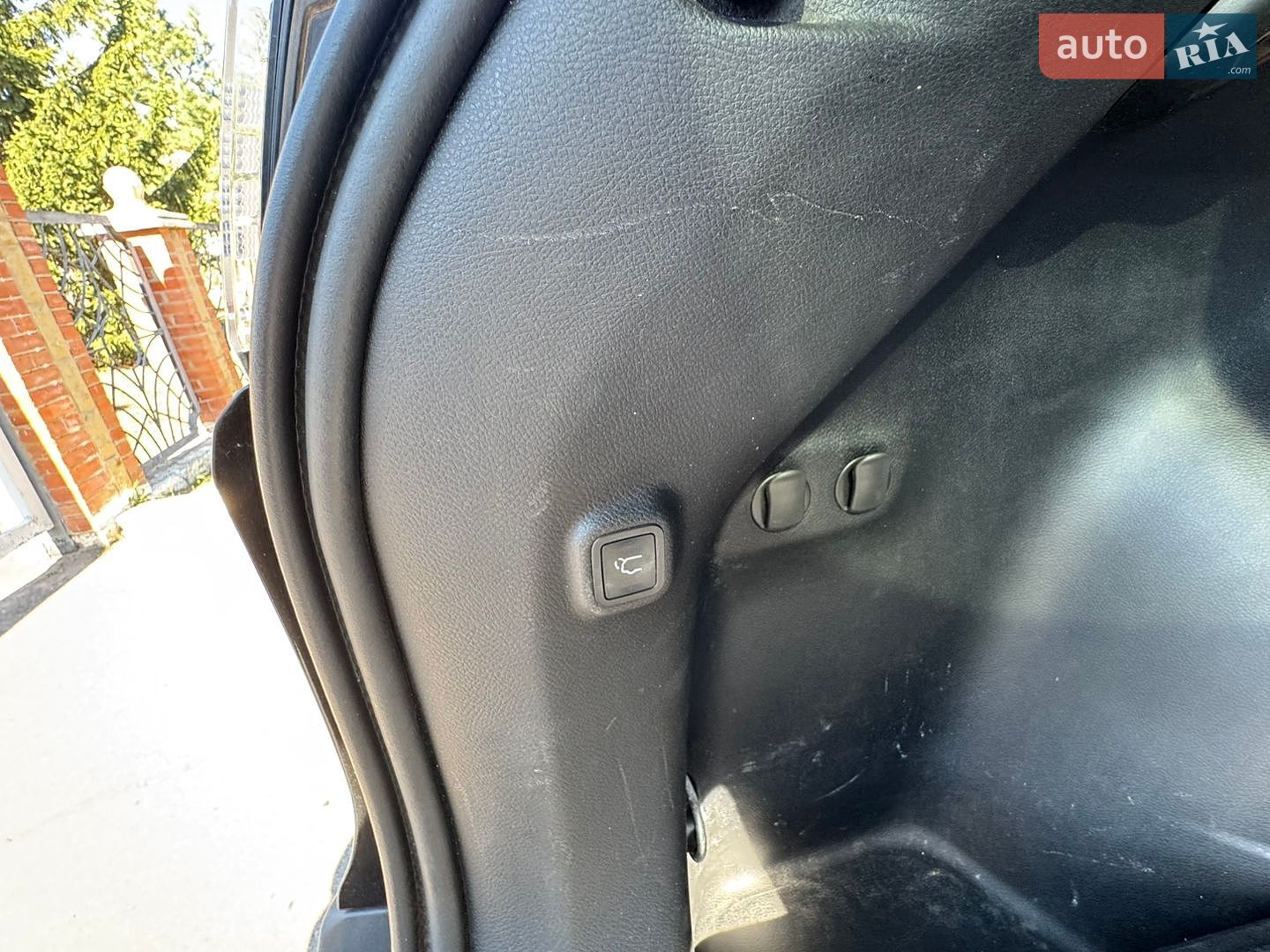 Jeep Cherokee 2018 VIN 1C4PJMBX0KD328611 фото оголошення 9 з 21