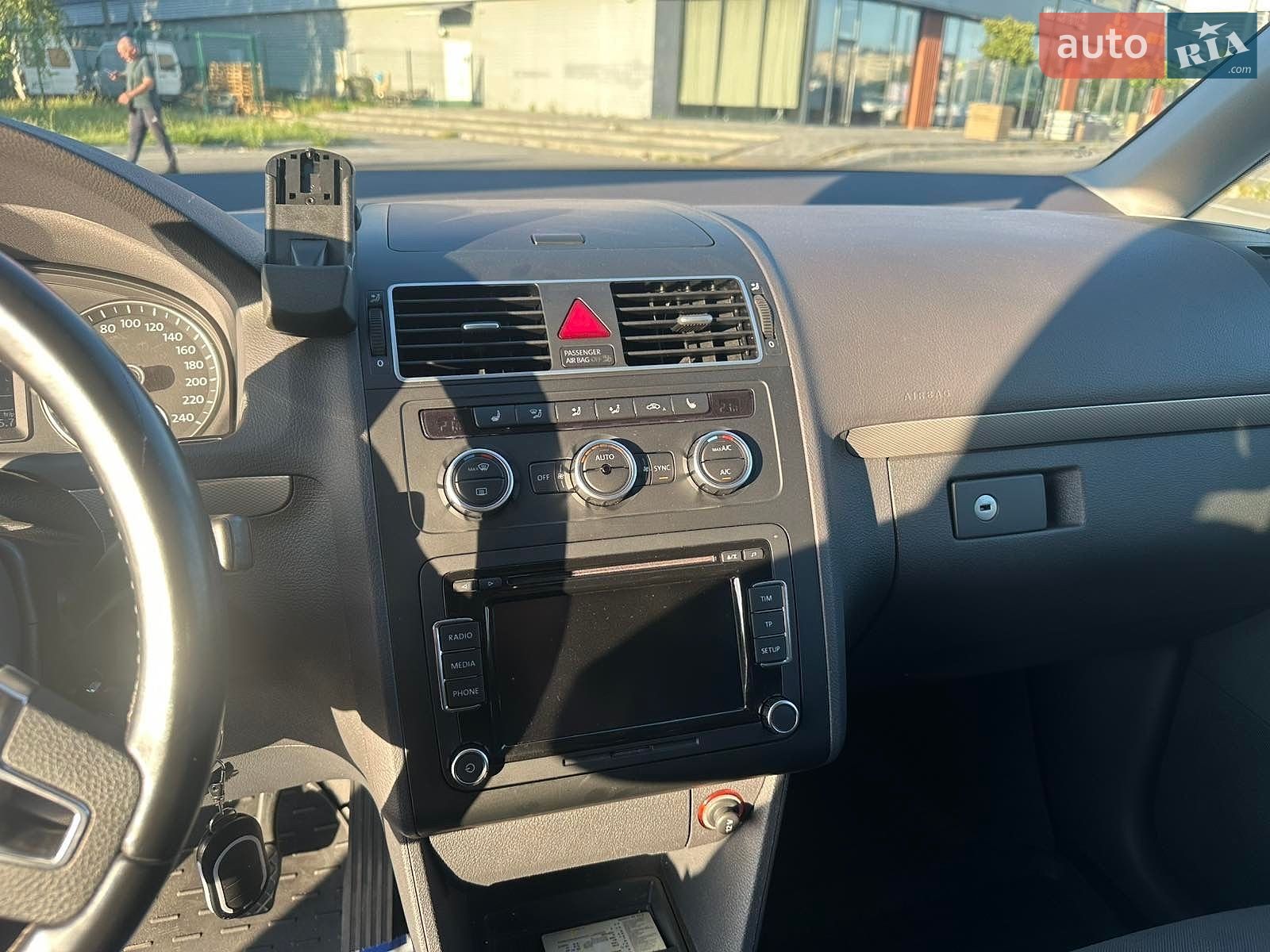 Volkswagen Touran 2013 VIN WVGZZZ1TZDW088990 фото оголошення 4 з 14