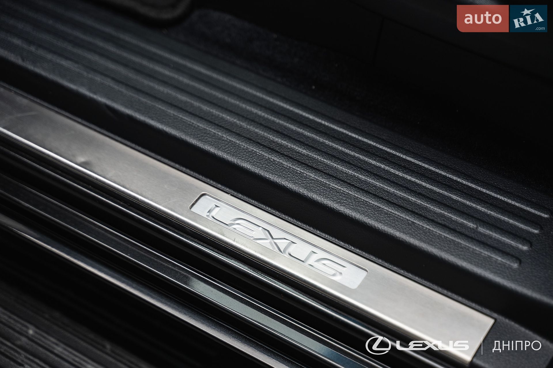 Lexus GX 2020 VIN JTJJM7FX905261309 фото оголошення 41 з 49