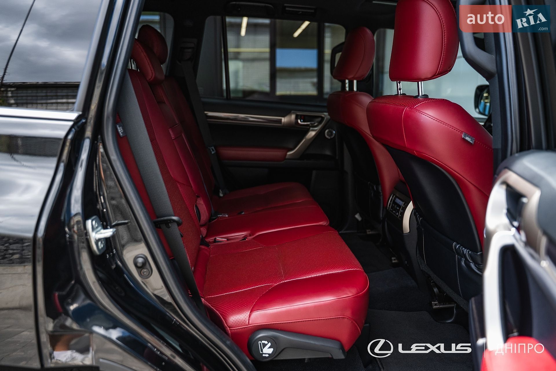 Lexus GX 2020 VIN JTJJM7FX905261309 фото оголошення 24 з 49