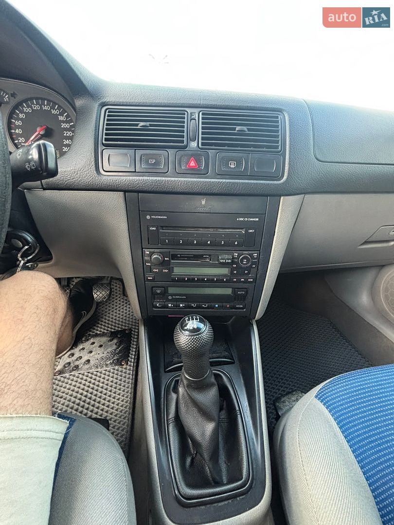 Volkswagen Golf 2001 VIN WVWZZZ1JZ1B208667 фото оголошення 30 з 44