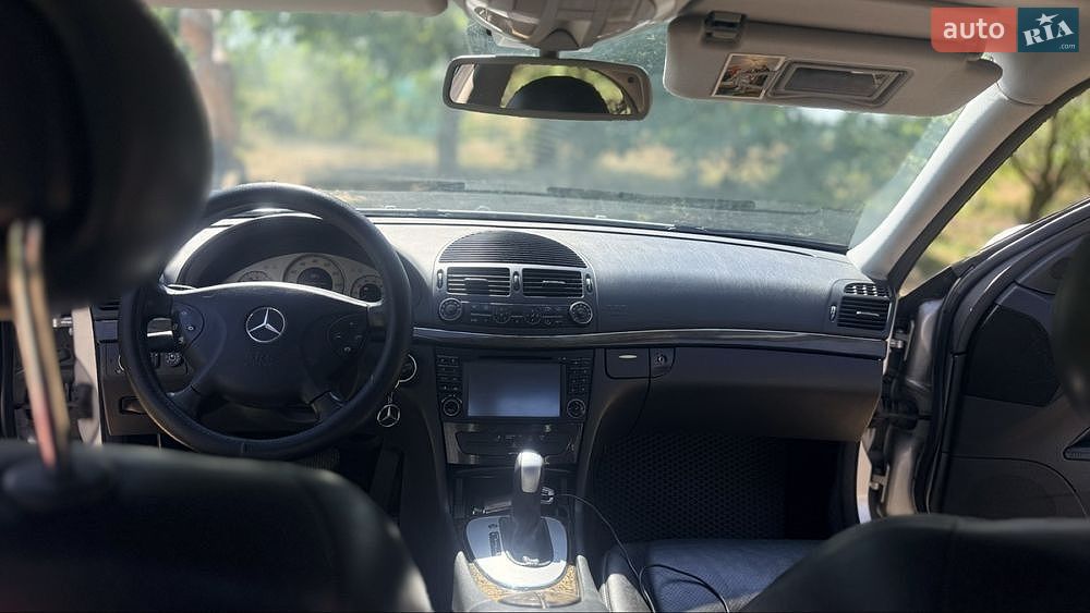 Mercedes-Benz E-Class 2003 VIN WDB2110422A459823 фото оголошення 8 з 9