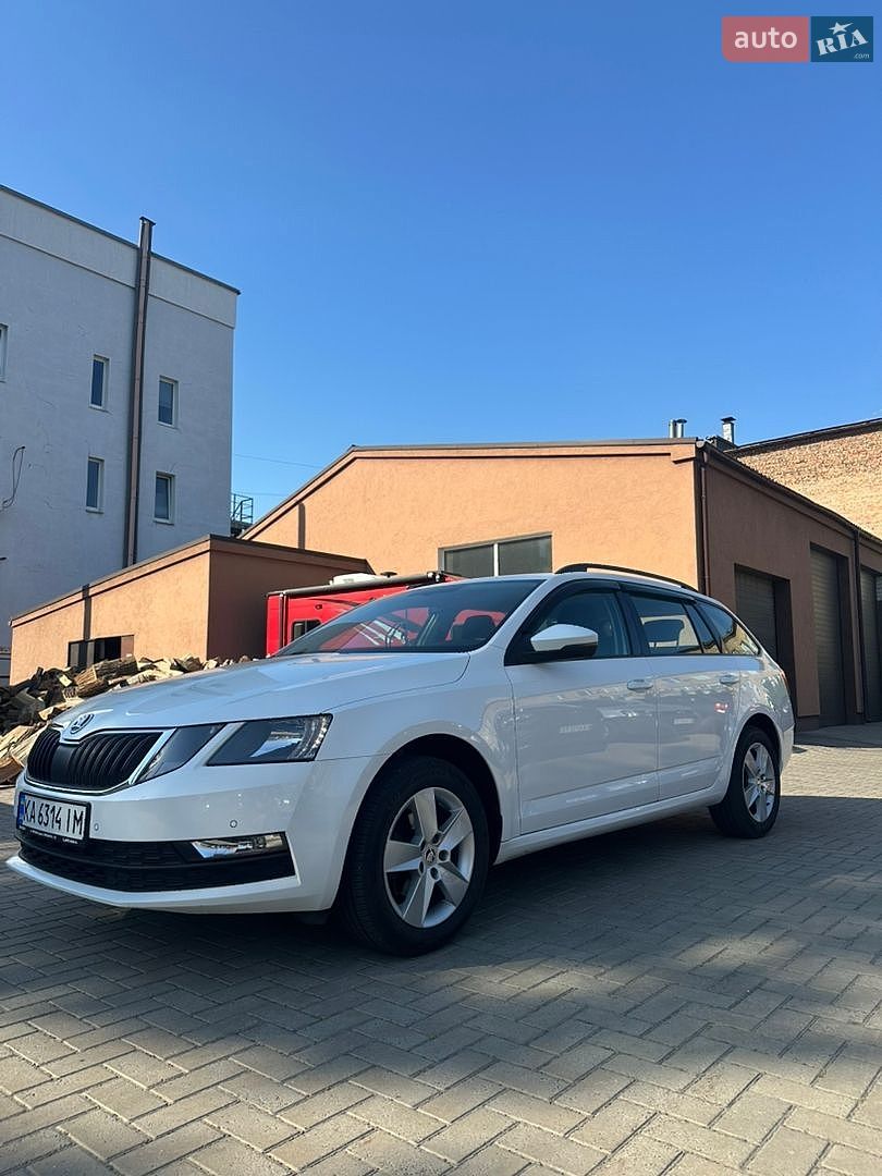 Skoda Octavia 2018 VIN TMBJG7NE6J0329137 фото оголошення 3 з 17
