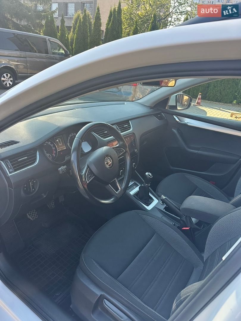 Skoda Octavia 2018 VIN TMBJG7NE6J0329137 фото оголошення 5 з 17