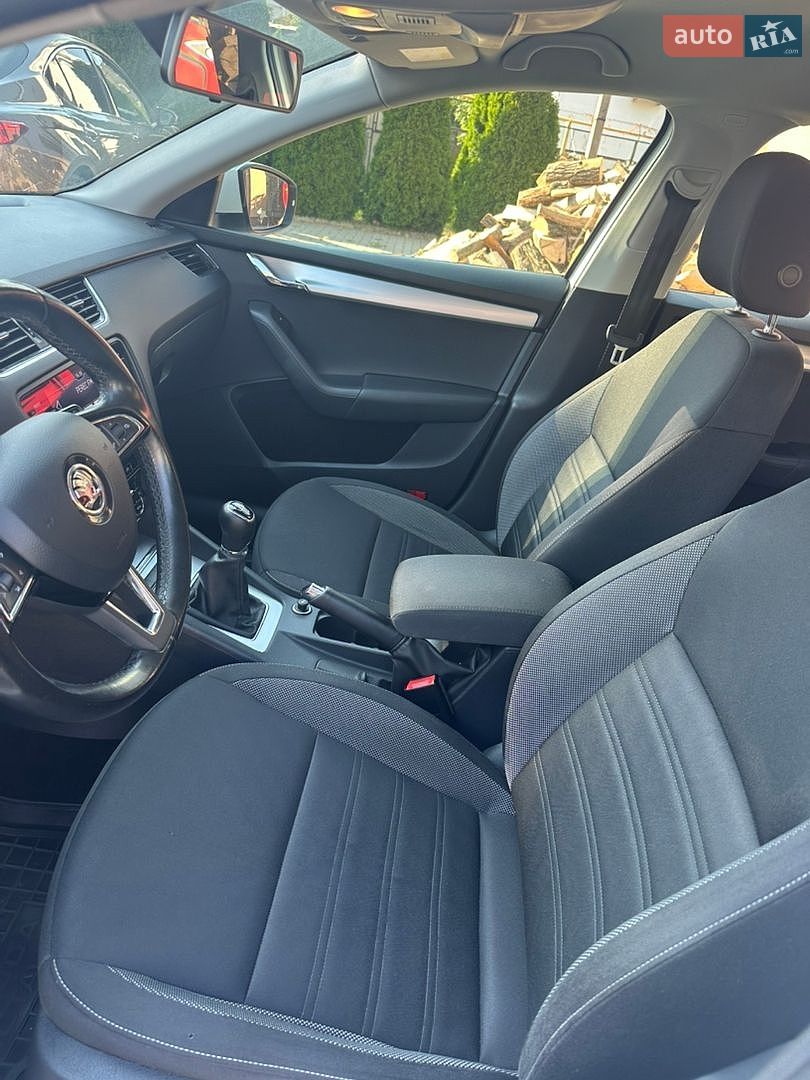 Skoda Octavia 2018 VIN TMBJG7NE6J0329137 фото оголошення 10 з 17