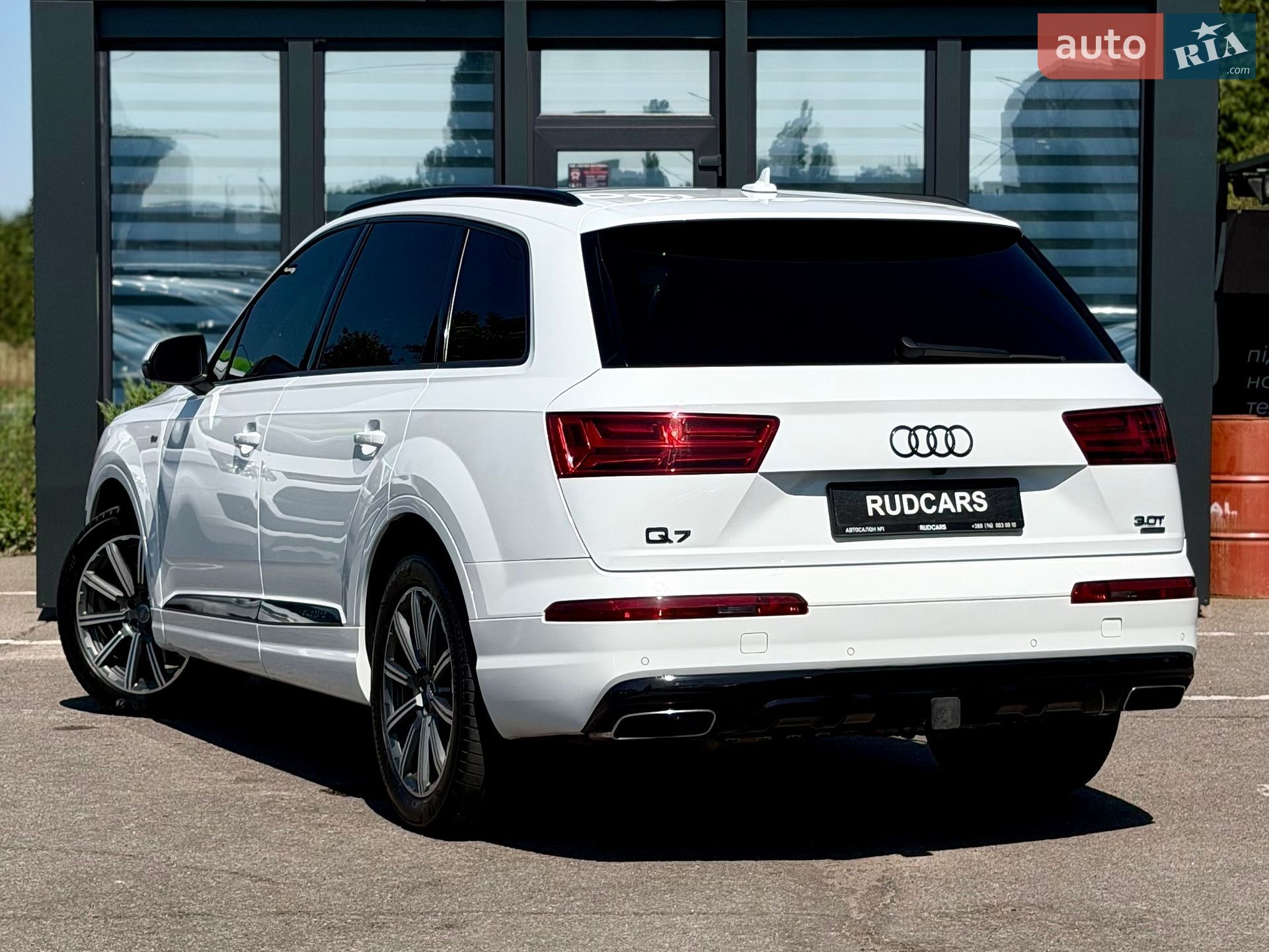 Audi Q7 2016 VIN WA1LAAF72HD036520 фото оголошення 6 з 55