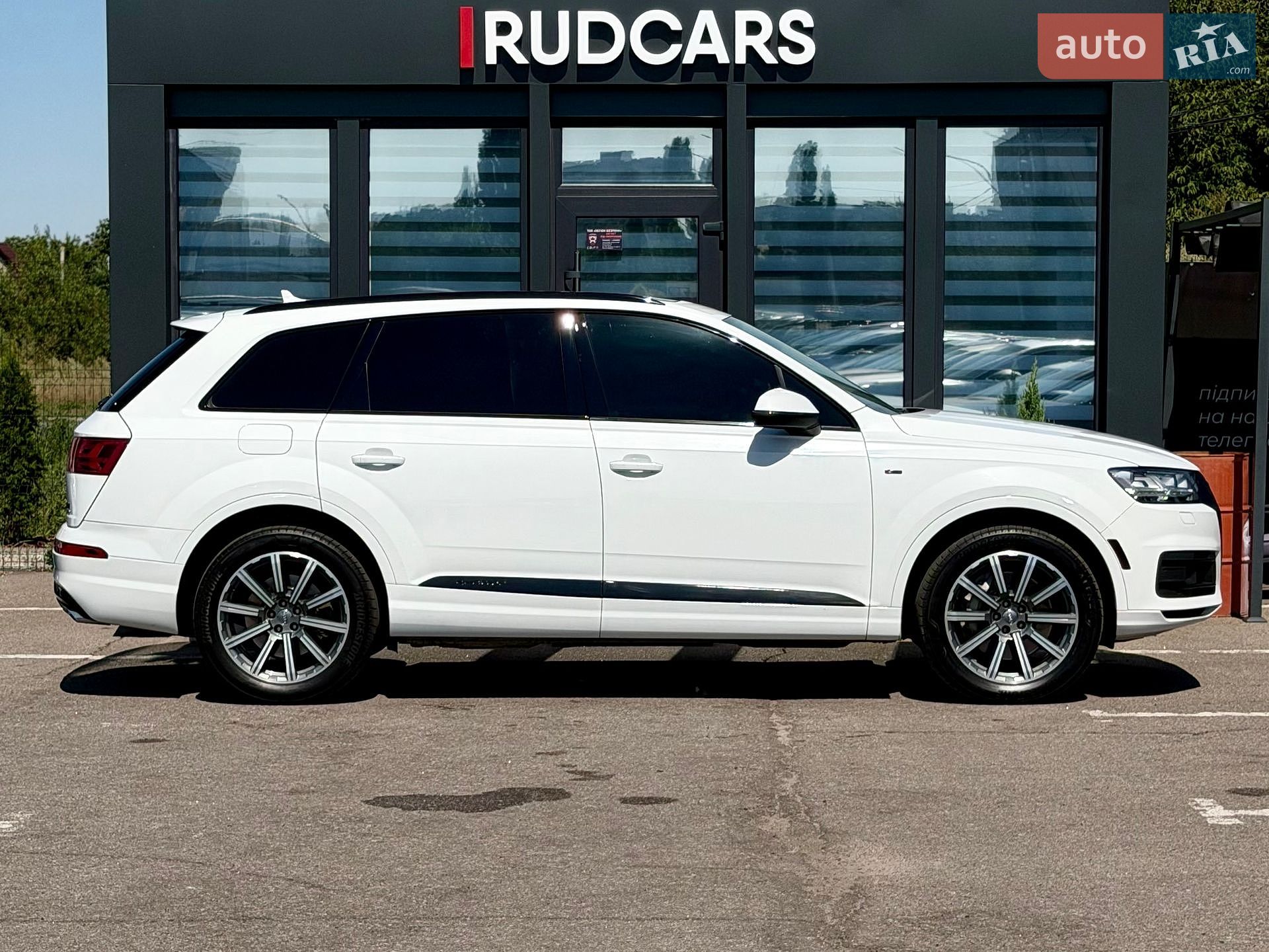 Audi Q7 2016 VIN WA1LAAF72HD036520 фото оголошення 3 з 55