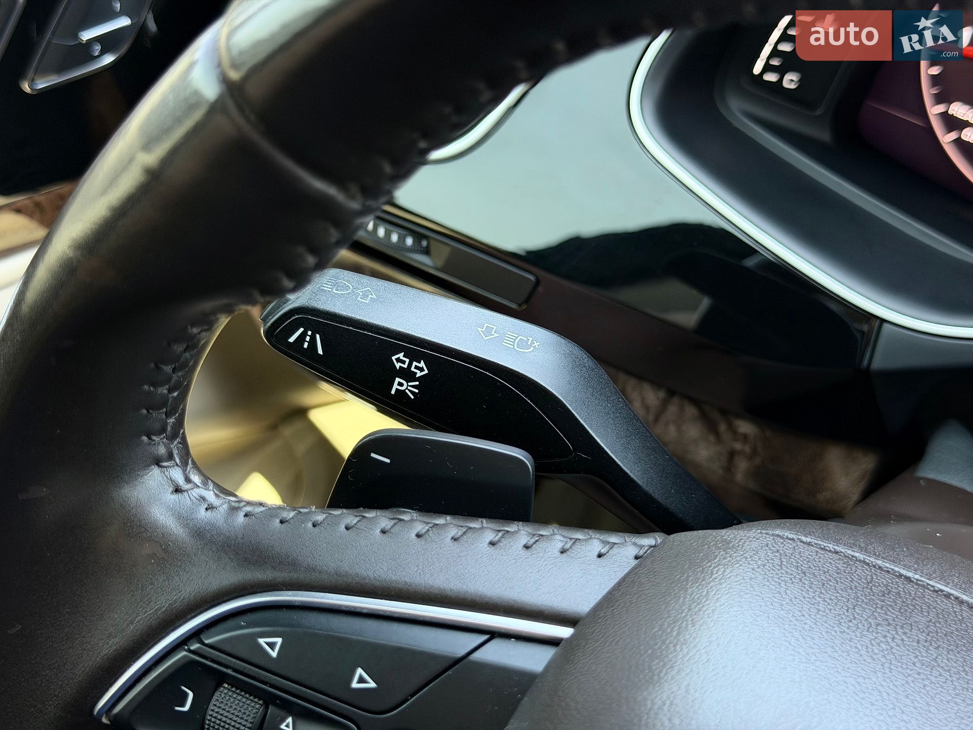 Audi Q7 2016 VIN WA1LAAF72HD036520 фото оголошення 46 з 55