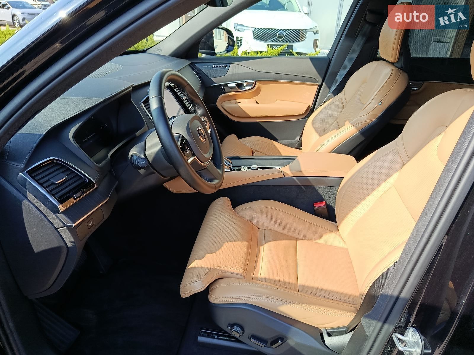 Volvo Xc90 2024 VIN YV1LFM1V7S1307508 фото оголошення 15 з 37
