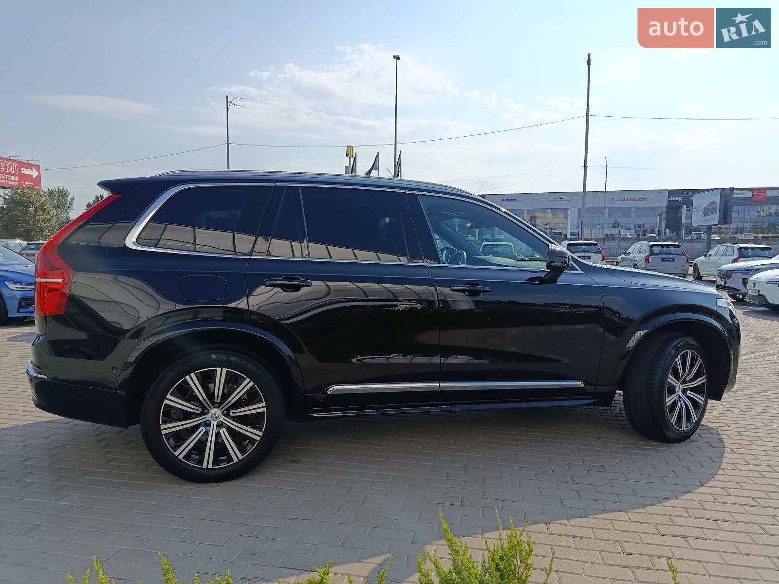 Volvo Xc90 2024 VIN YV1LFM1V7S1307508 фото оголошення 8 з 37