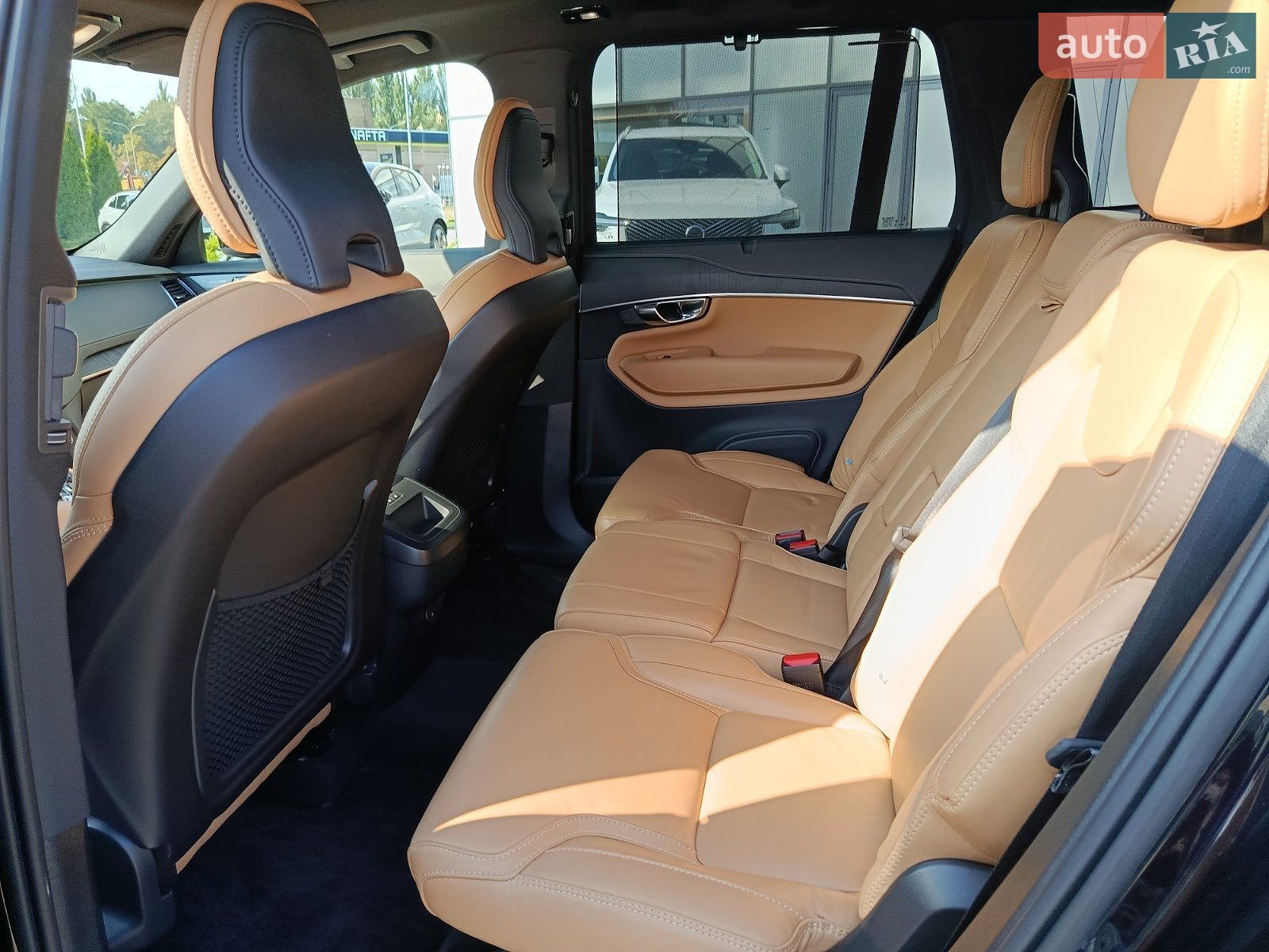 Volvo Xc90 2024 VIN YV1LFM1V7S1307508 фото оголошення 16 з 37