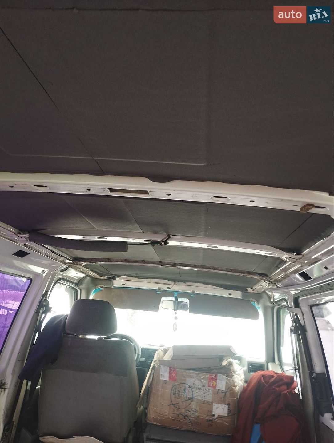 Volkswagen Transporter 1993 VIN WV2ZZZ70ZPH041992 фото оголошення 15 з 26