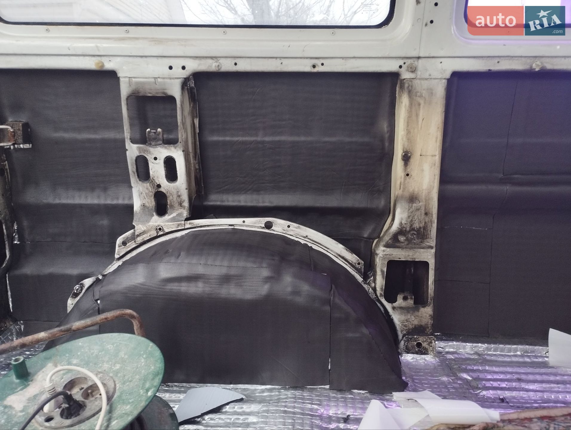 Volkswagen Transporter 1993 VIN WV2ZZZ70ZPH041992 фото оголошення 16 з 26