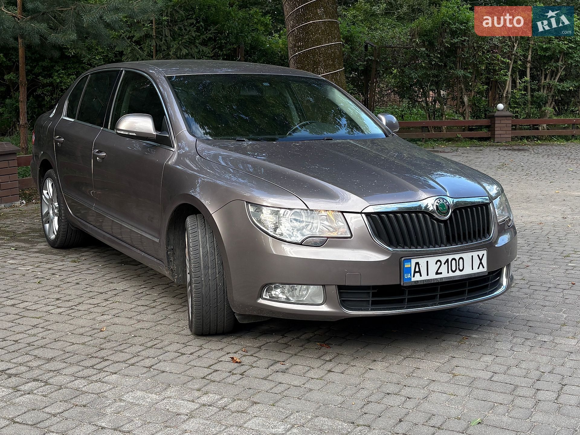 Skoda Superb 2010 VIN TMBAE73T7B9014321 фото оголошення 2 з 21