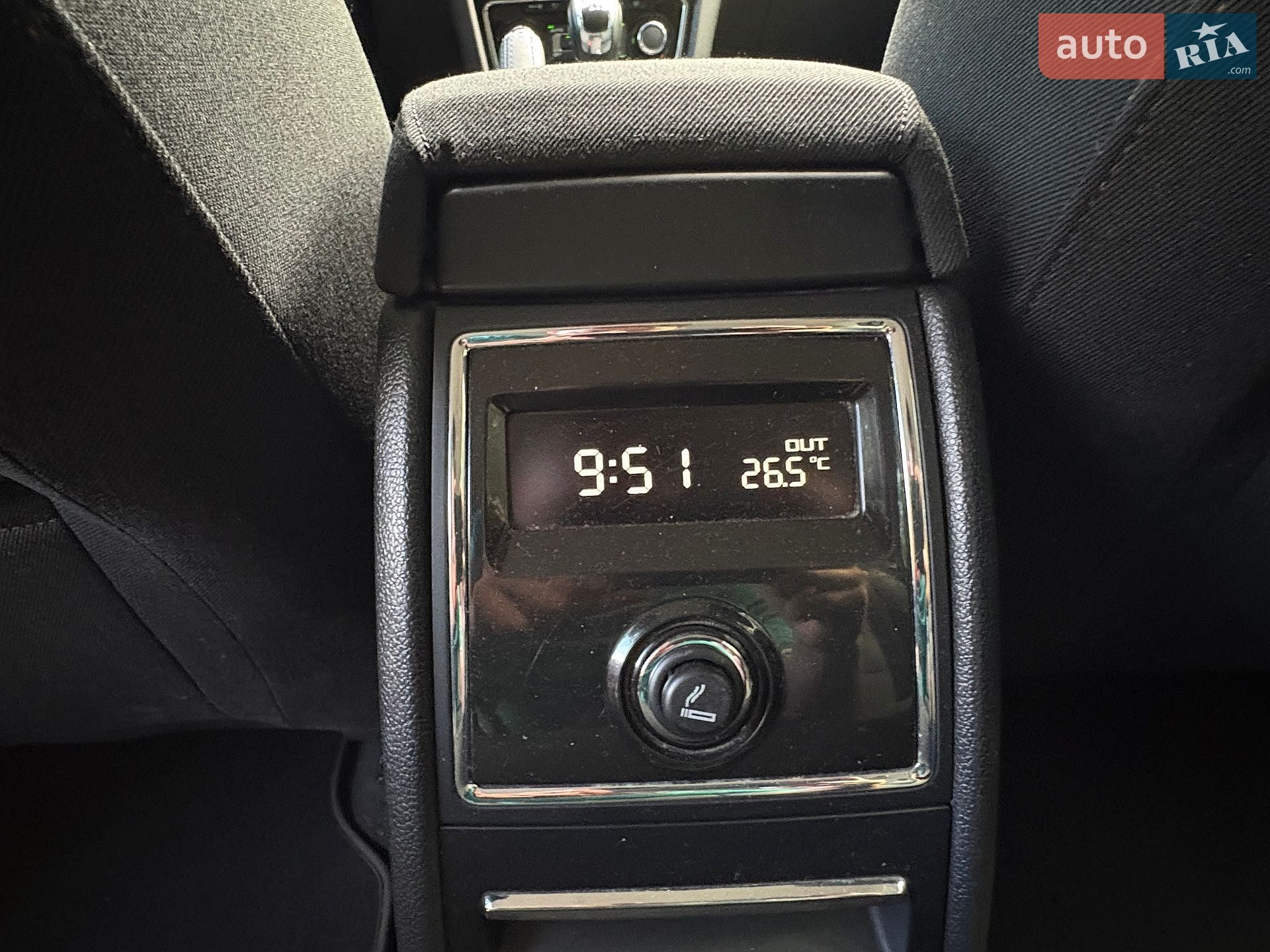 Skoda Superb 2010 VIN TMBAE73T7B9014321 фото оголошення 17 з 21